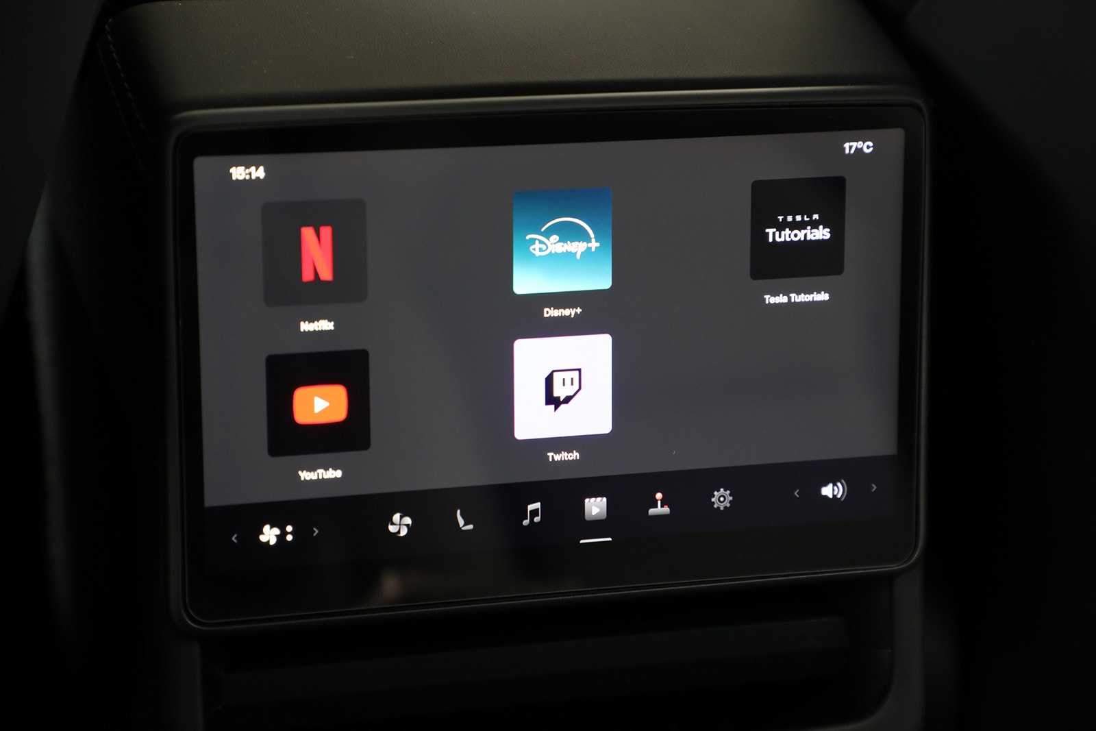 Tesla Model 3 Long Range AWD, 498hp, 2026