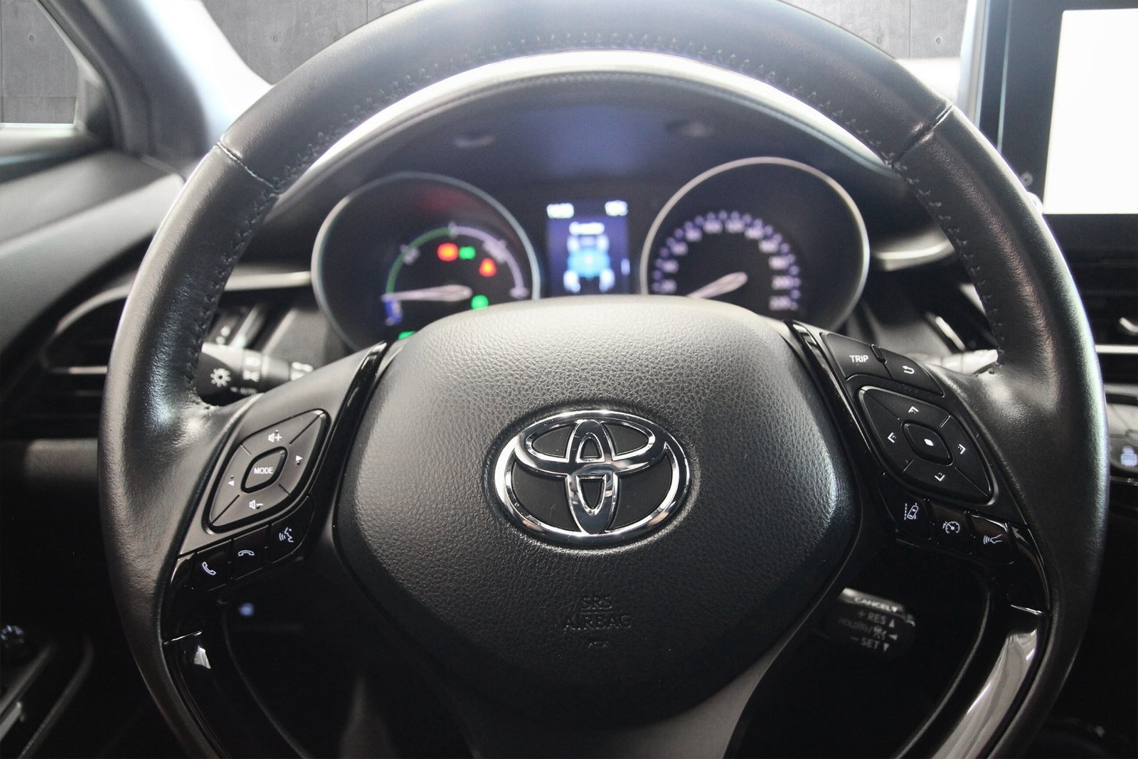 Toyota C-HR Hybrid CVT, 122hp, 2023