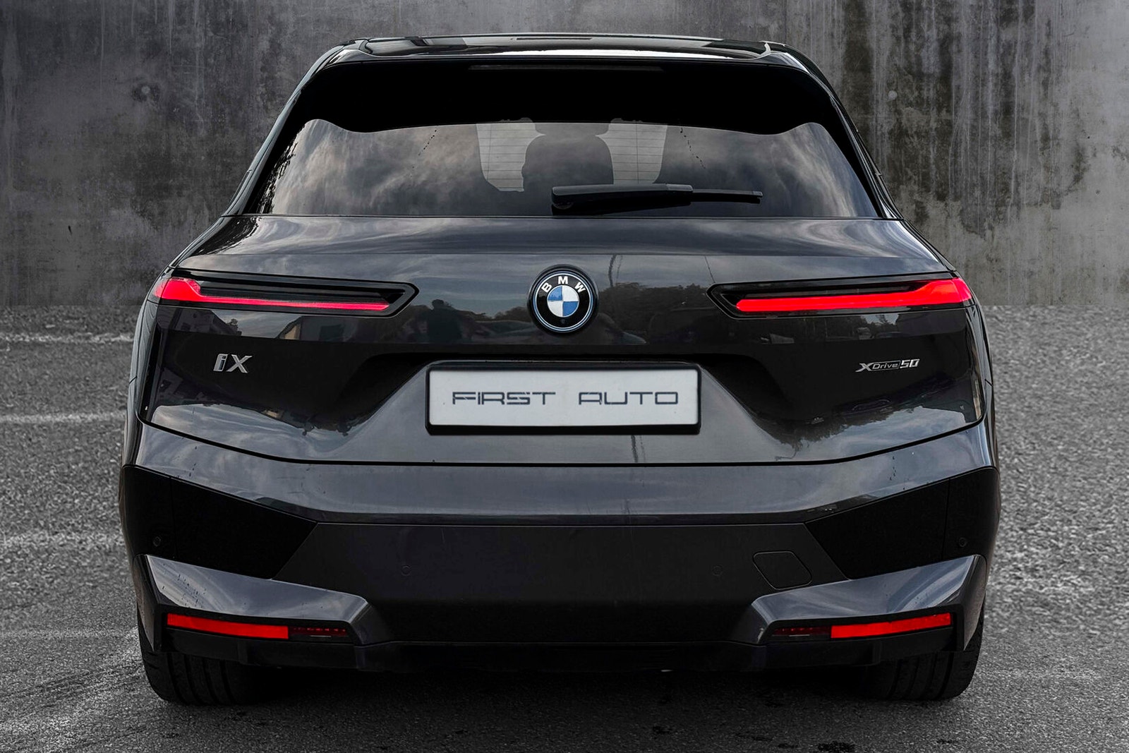 BMW iX xDrive50, 524hp, 2022