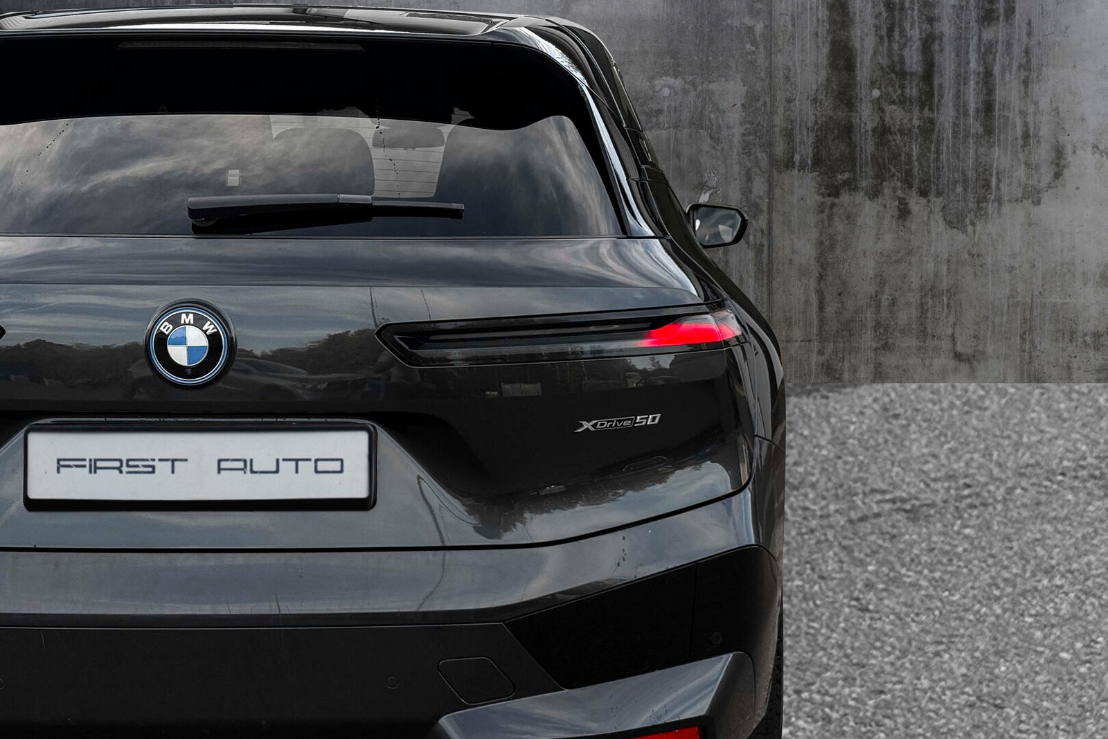 BMW iX xDrive50, 524hp, 2022
