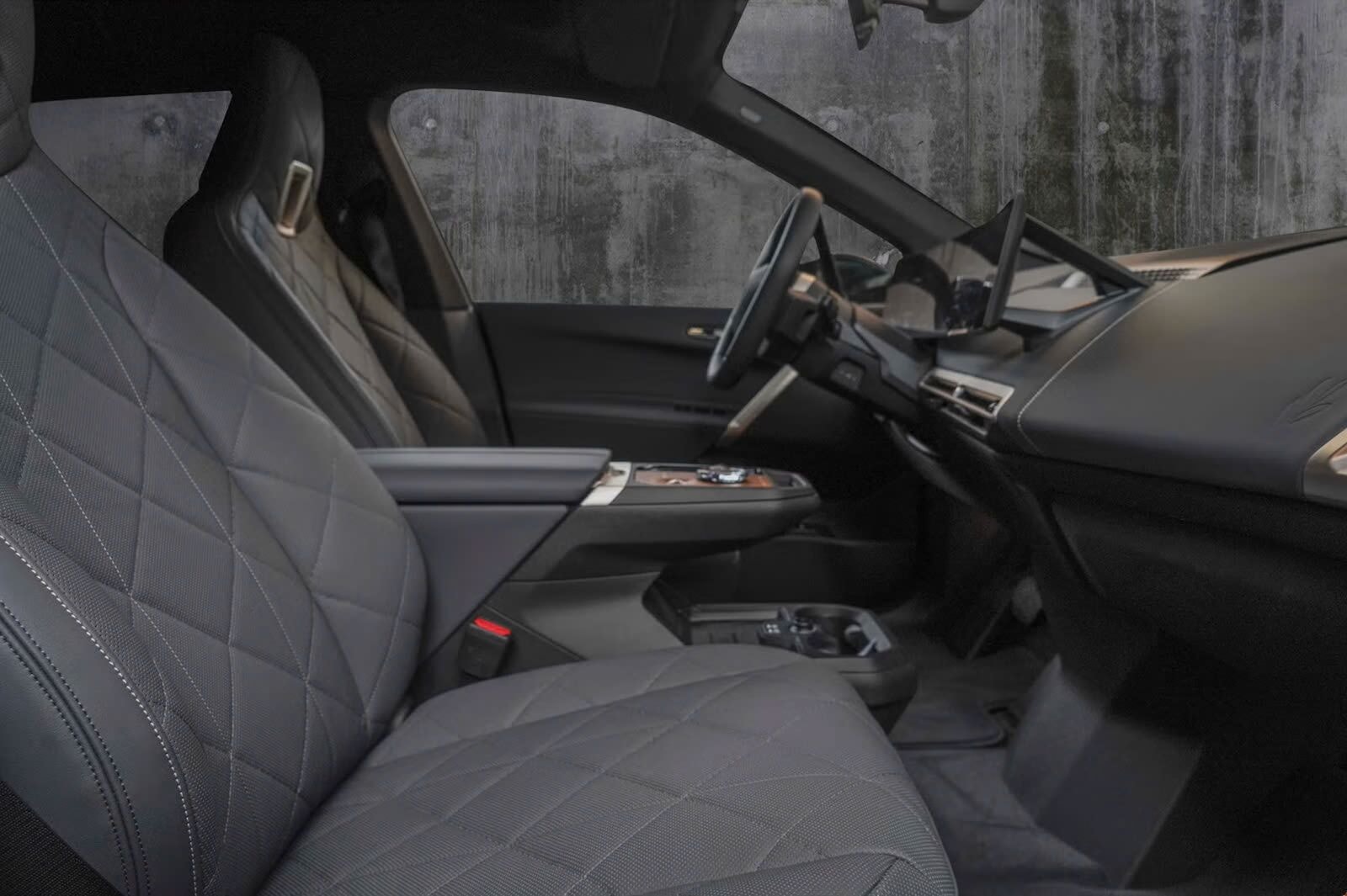 BMW iX xDrive50, 524hp, 2022