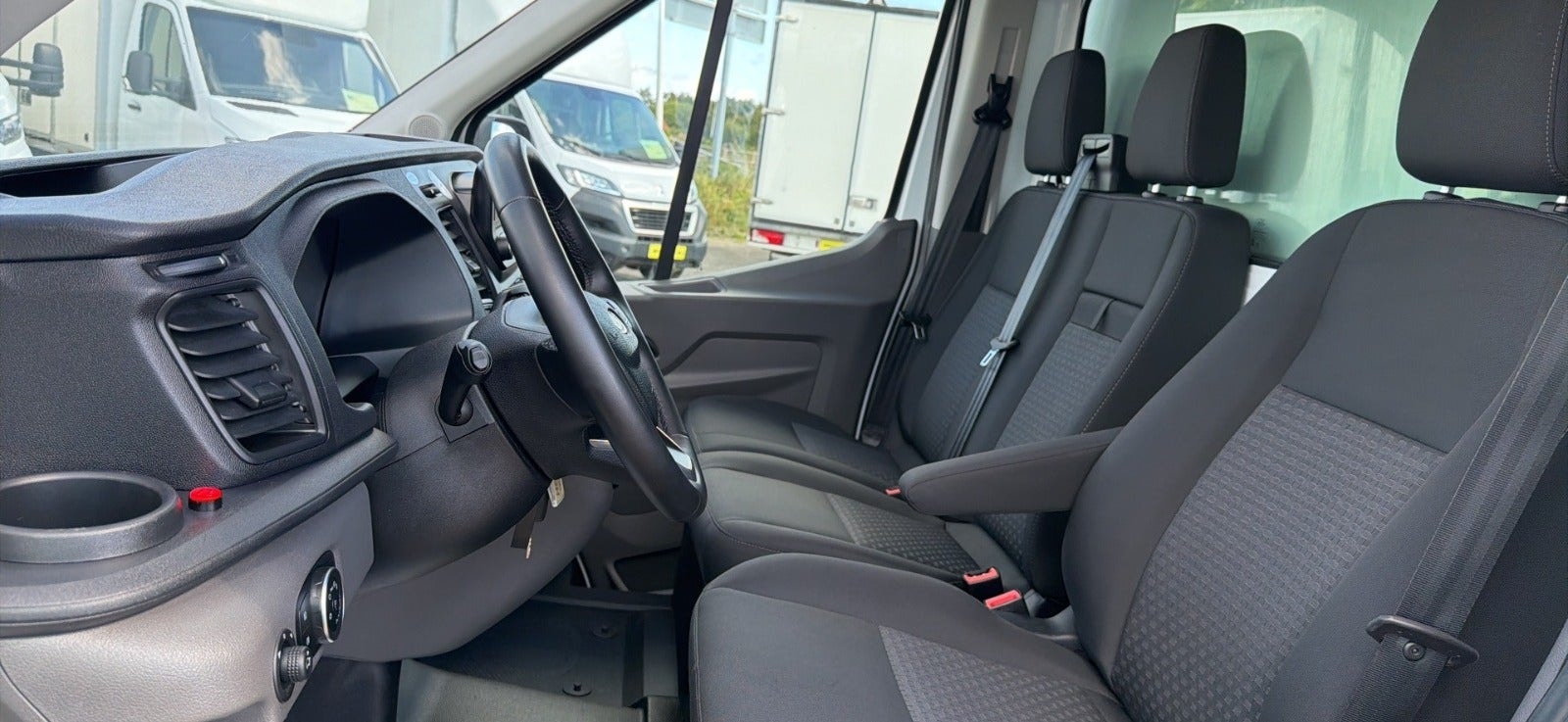 Ford Transit 350 Chassis Cab 2.0 EcoBlue SelectShift, 160hp, 2023