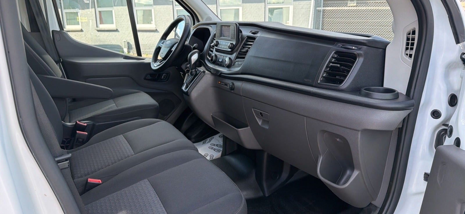 Ford Transit 350 Chassis Cab 2.0 EcoBlue SelectShift, 160hp, 2023