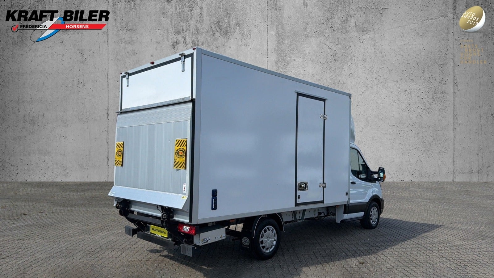 Ford Transit 350 Chassis Cab 2.0 EcoBlue SelectShift, 160hp, 2023