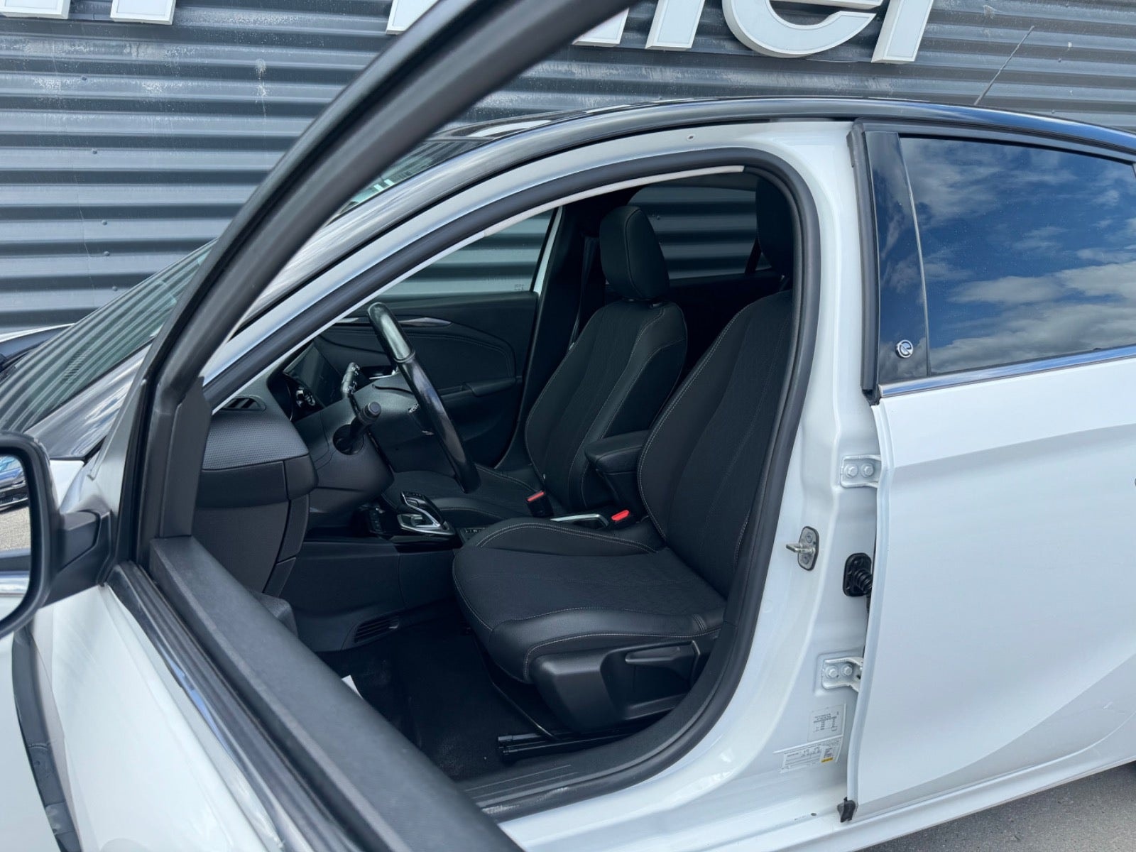Opel Corsa-e, 136hp, 2021