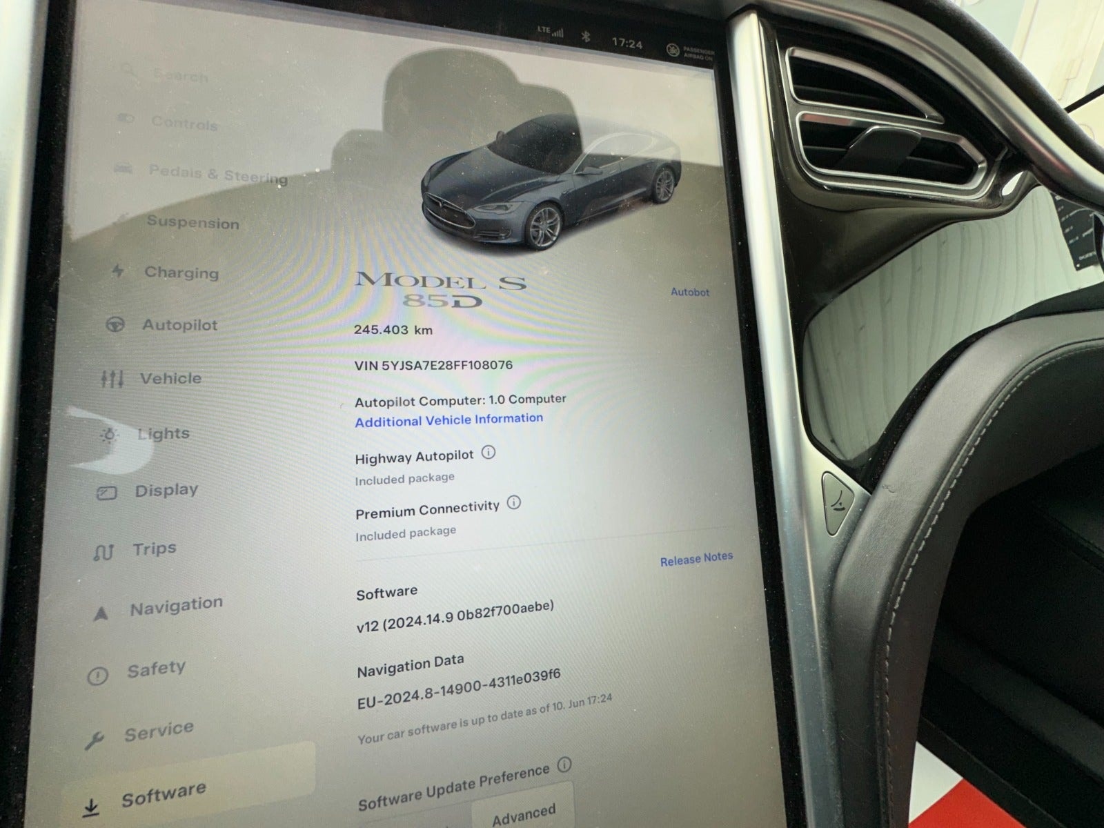 Tesla Model S 85D, 423hp, 2015