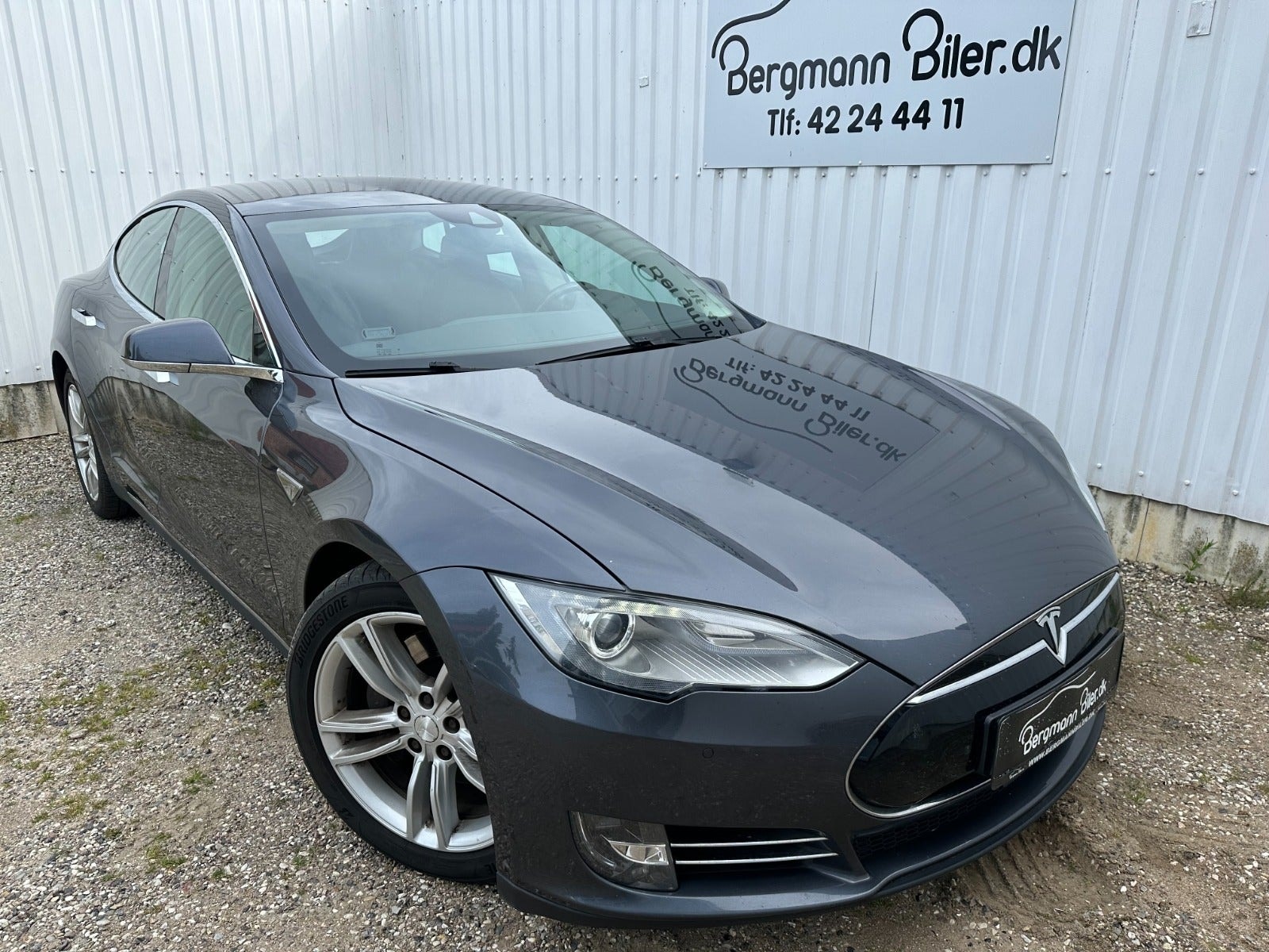 Tesla Model S 85D, 423hp, 2015