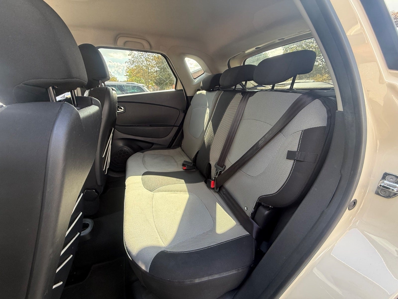 Renault Captur 1.5 dCi EDC, 6-trinn, 90hk, 2017