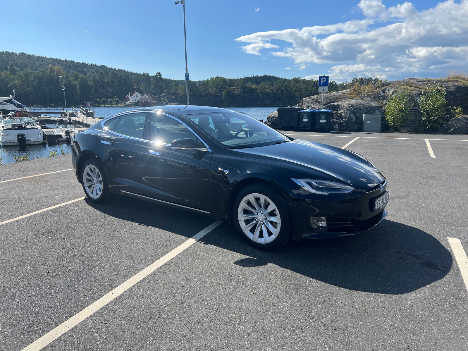Tesla Model S 100D, 525ps, 2018