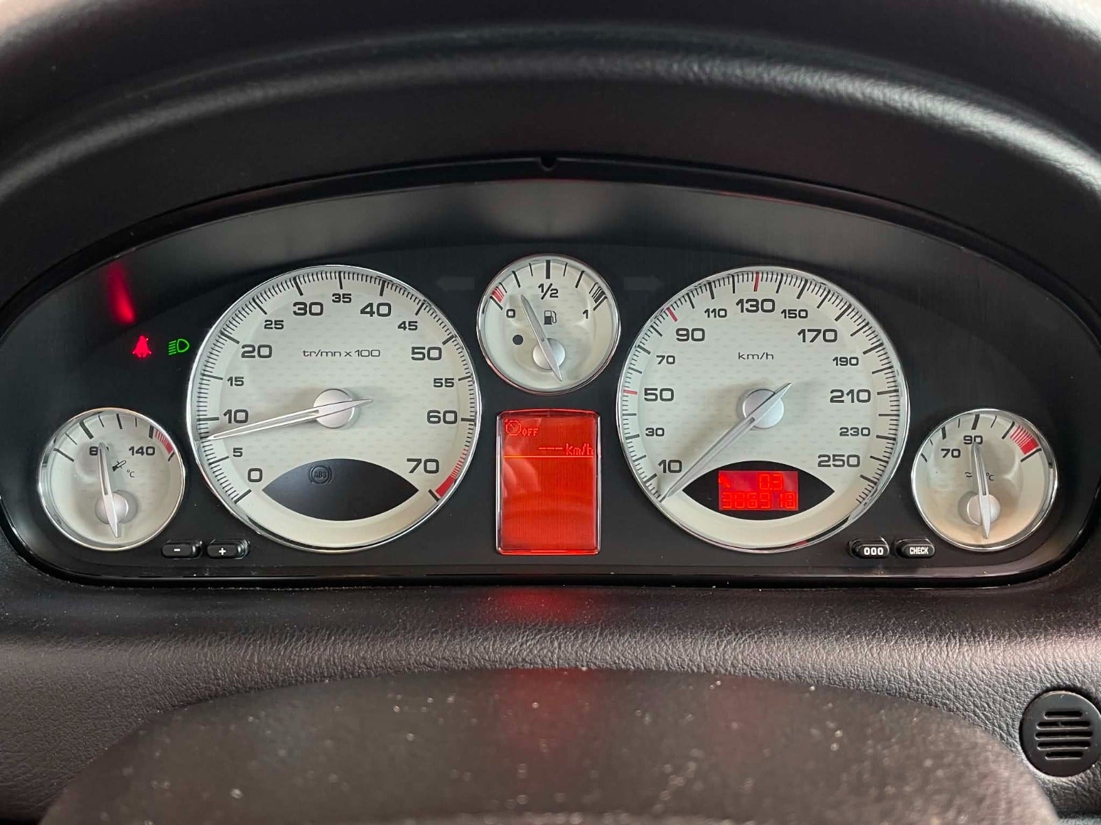Peugeot 607 2.2 Manual, 5-trins, 158ps, 2006