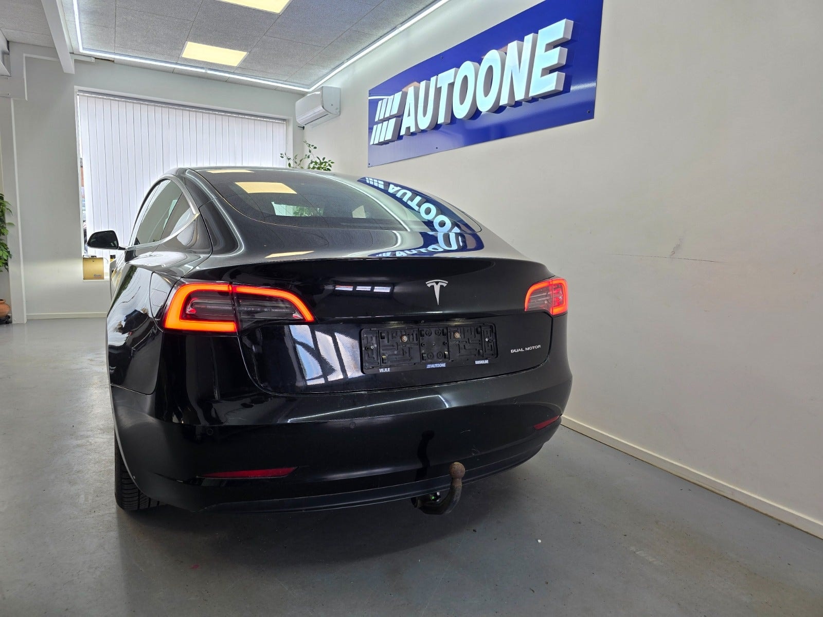 Tesla Model 3 Long Range AWD, 440ps, 2019