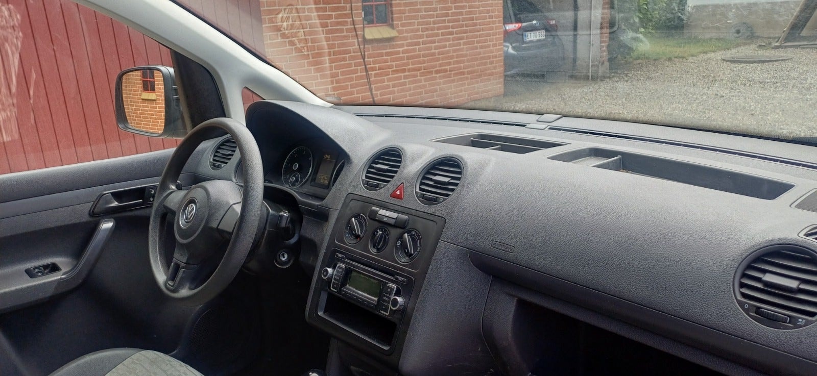 Volkswagen Caddy Panel Van 1.6 TDI Manual, 75hp, 2012