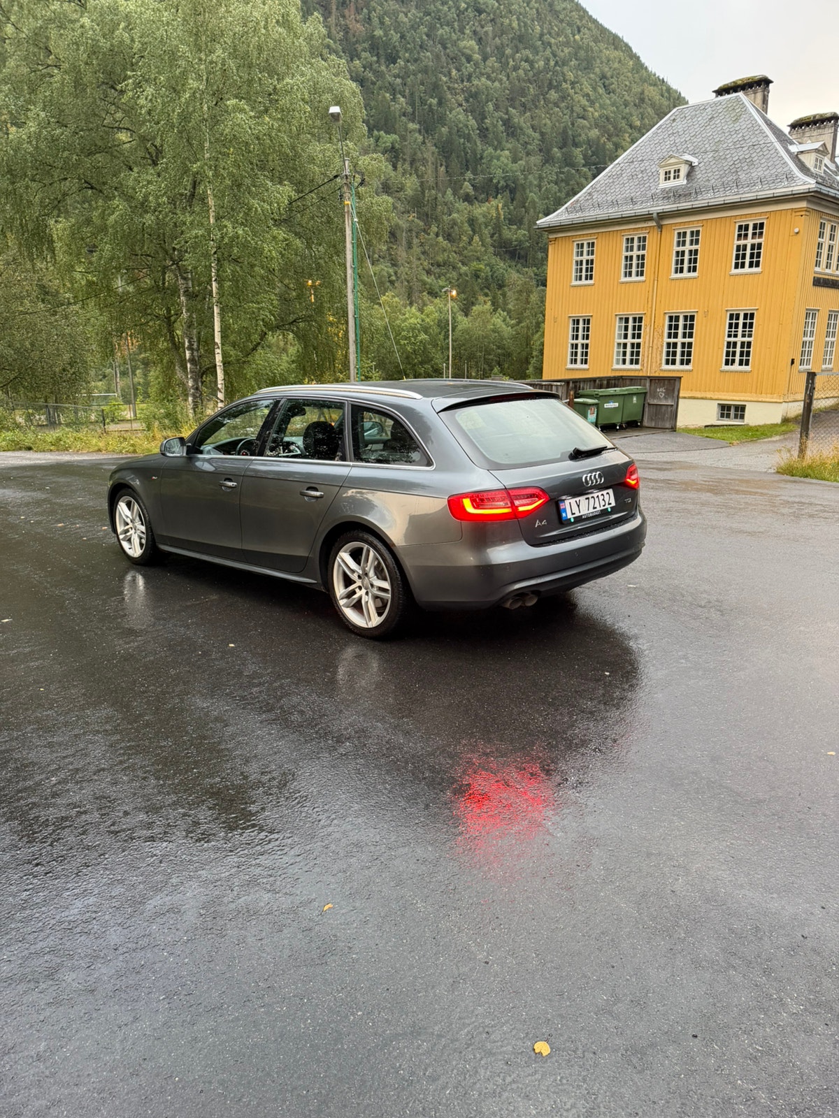 Audi A4 Avant 2.0 TDI DPF Multitronic, 177ps, 2013