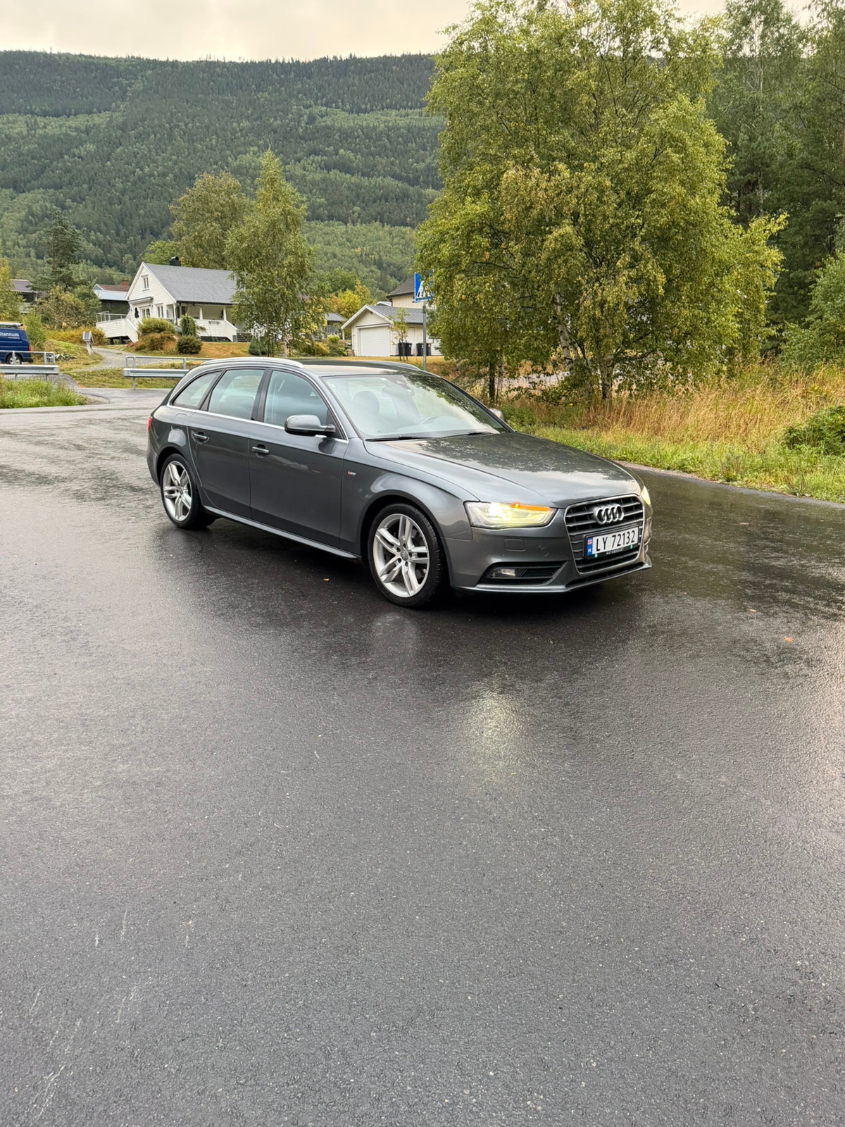 Audi A4 Avant 2.0 TDI DPF Multitronic, 177ps, 2013