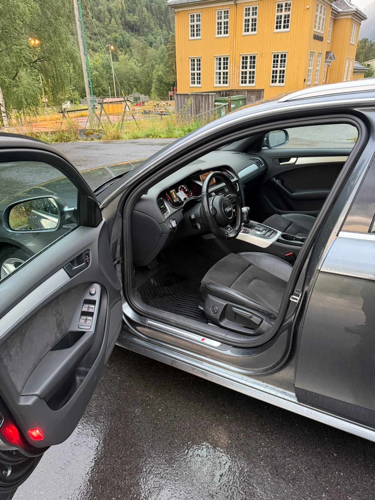 Audi A4 Avant 2.0 TDI DPF Multitronic, 177ps, 2013