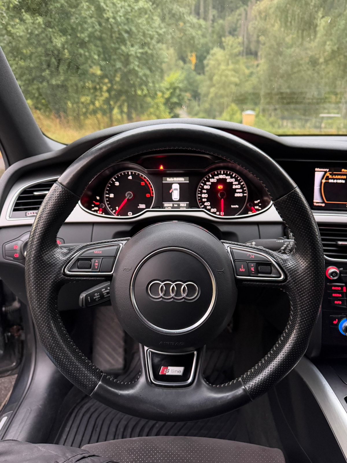 Audi A4 Avant 2.0 TDI DPF Multitronic, 177ps, 2013