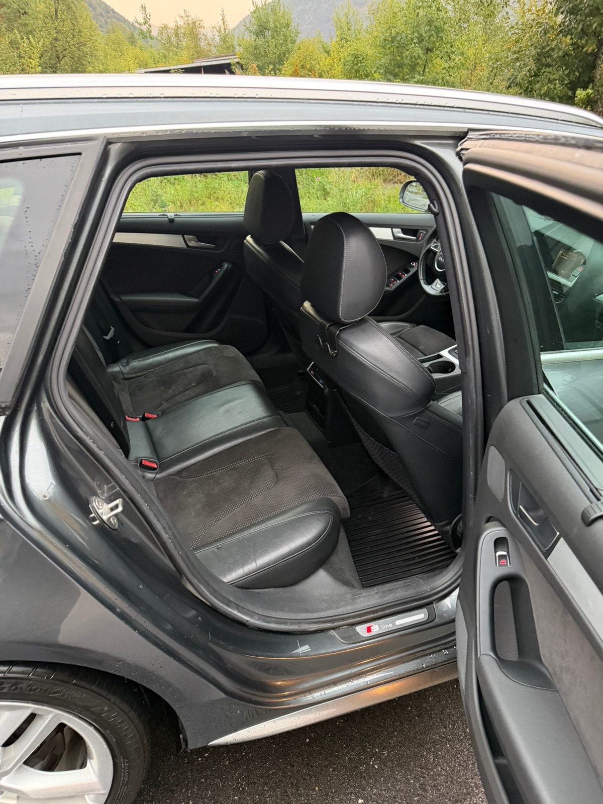 Audi A4 Avant 2.0 TDI DPF Multitronic, 177ps, 2013