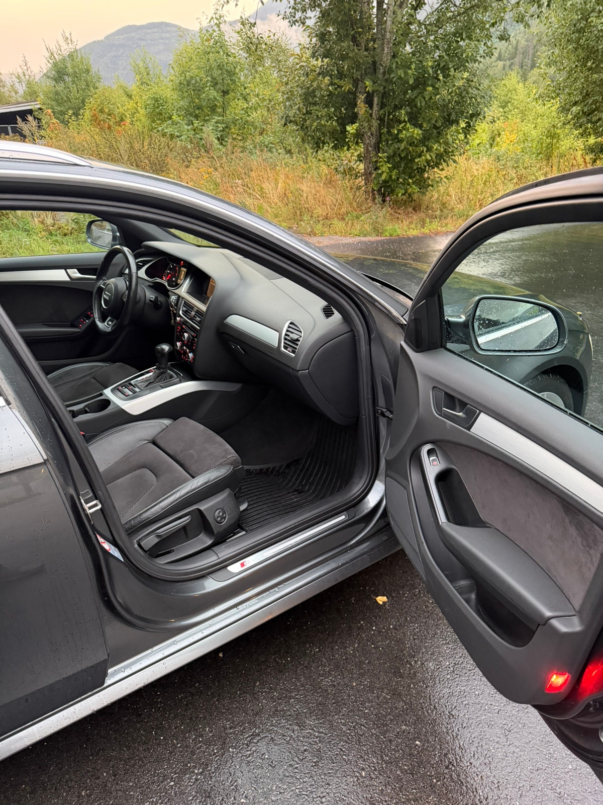 Audi A4 Avant 2.0 TDI DPF Multitronic, 177ps, 2013