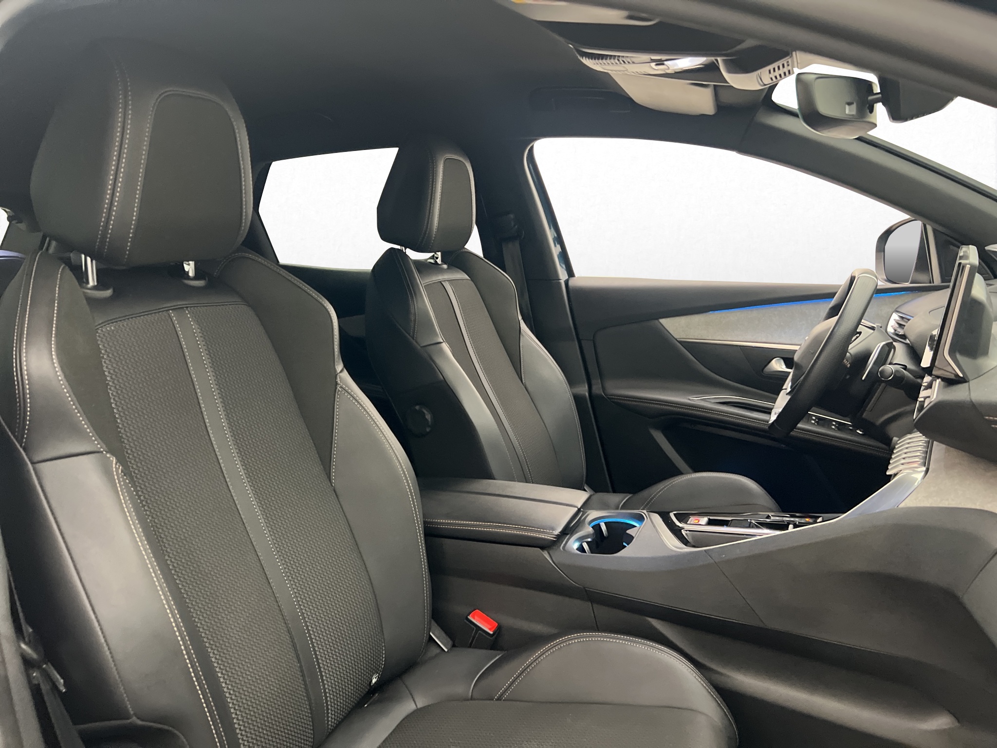 Peugeot 3008 1.2 PureTech 130 EAT, 8-trins, 131ps, 2023
