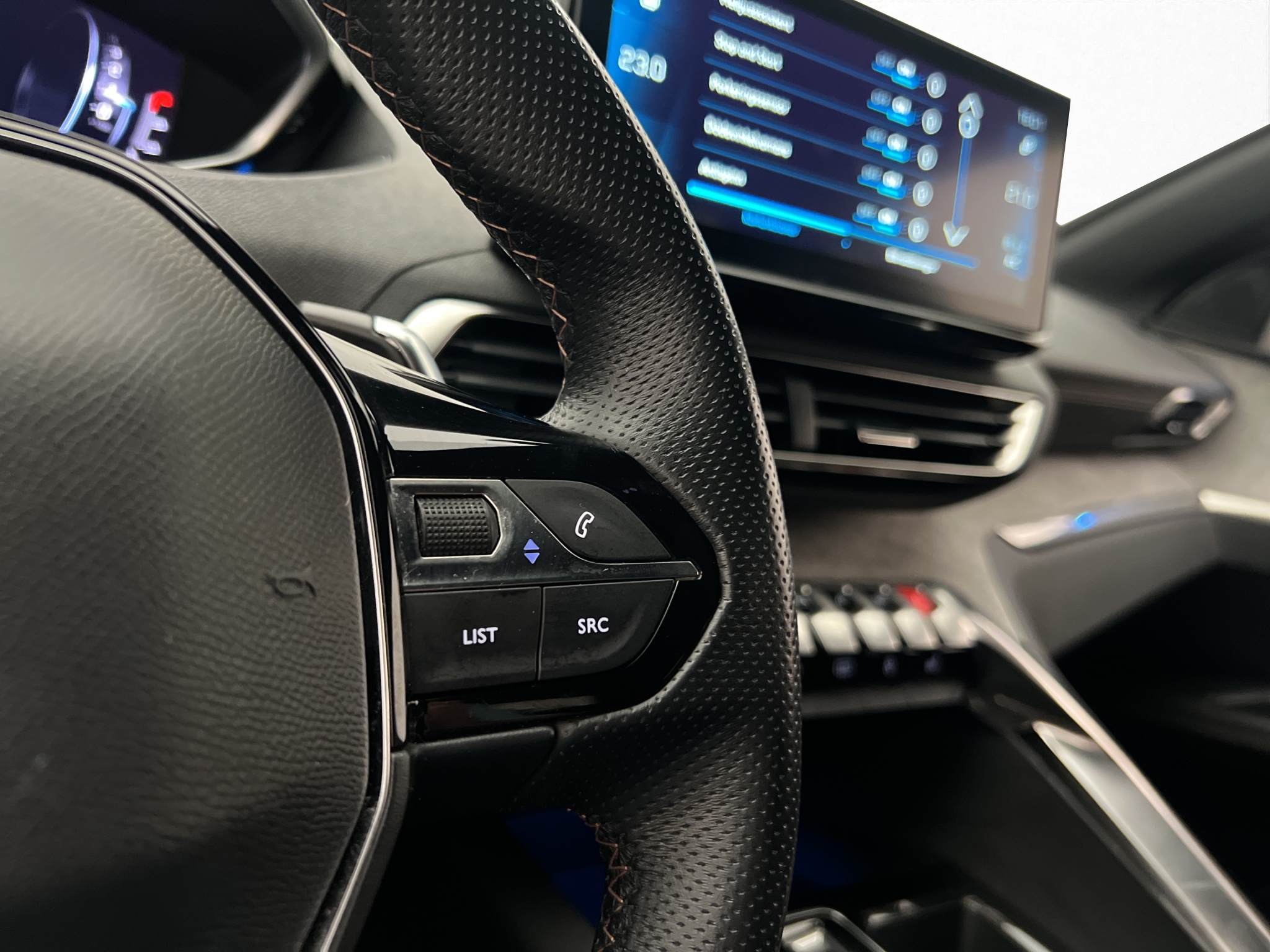 Peugeot 3008 1.2 PureTech 130 EAT, 8-trins, 131ps, 2023