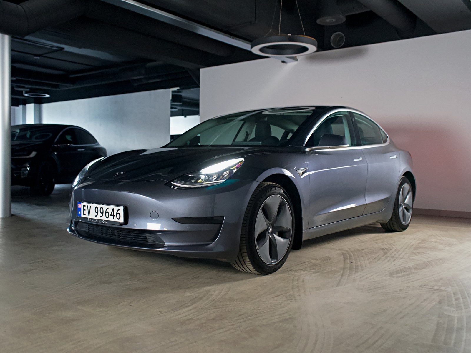 Tesla Model 3 Standard Range Plus, 325hk, 2020