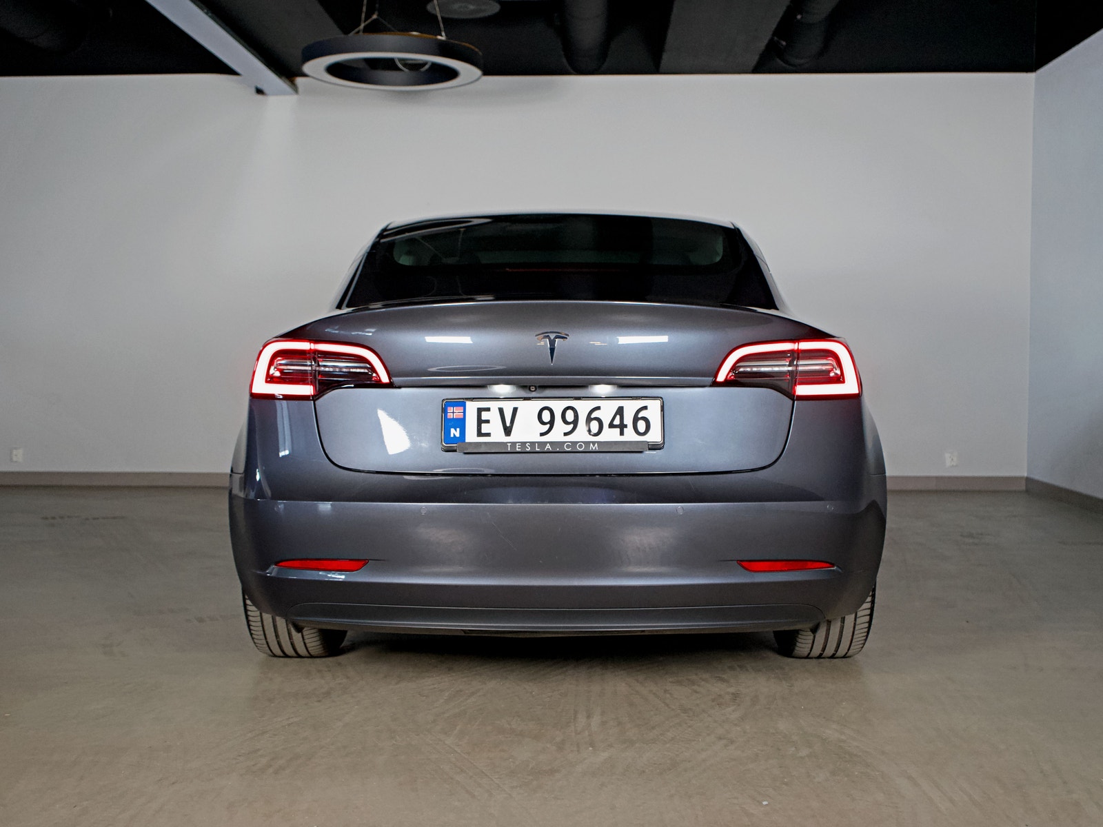 Tesla Model 3 Standard Range Plus, 325hk, 2020