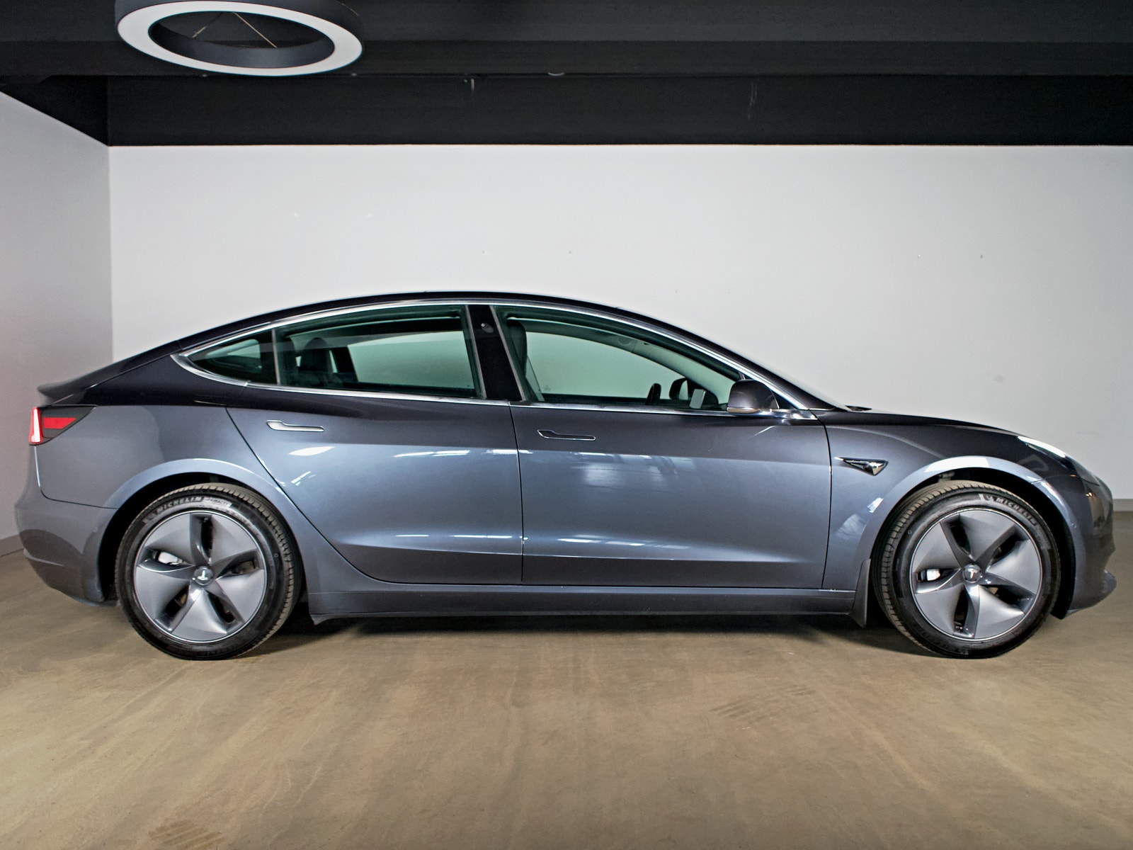 Tesla Model 3 Standard Range Plus, 325hk, 2020
