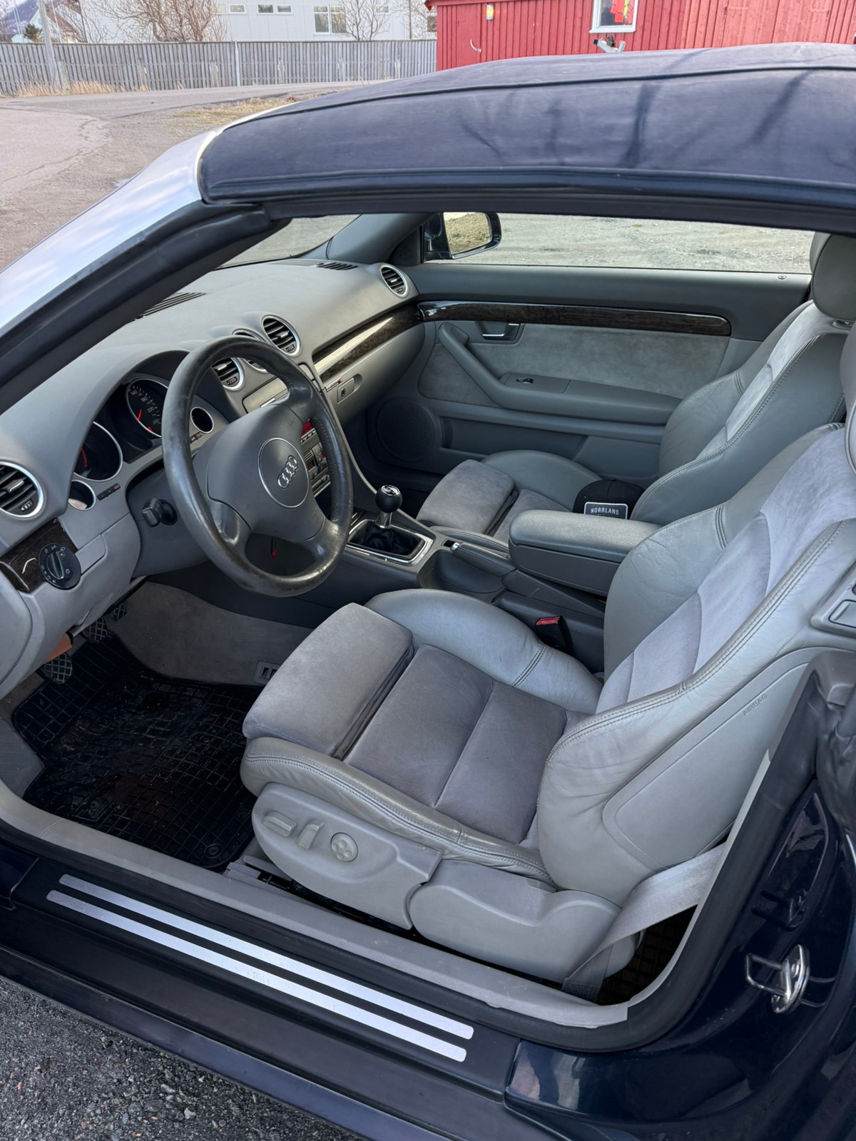 Audi A4 Cabriolet 2.4 V6 Manual, 5-trins, 170ps, 2003