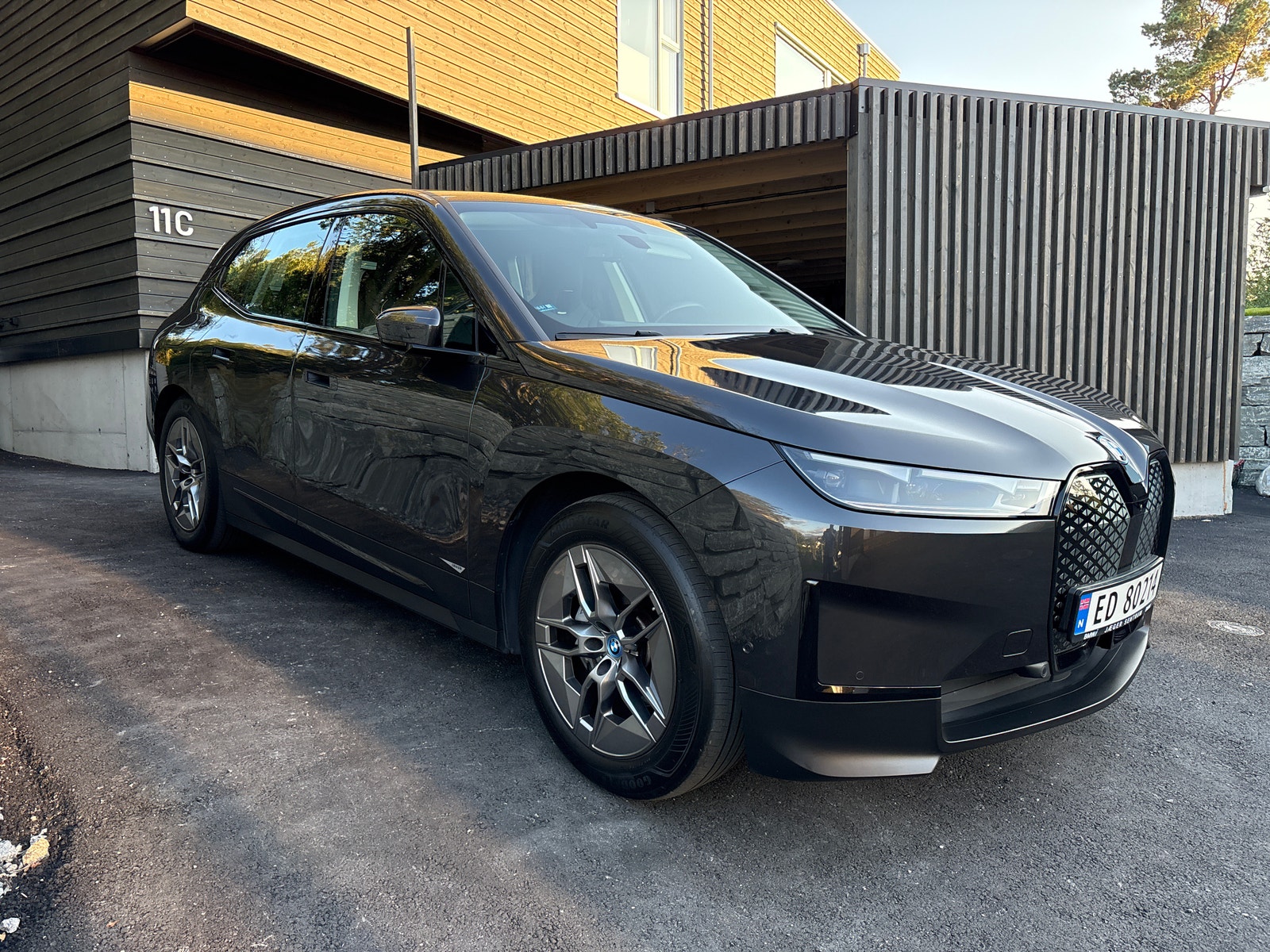 BMW iX xDrive40, 326ps, 2022