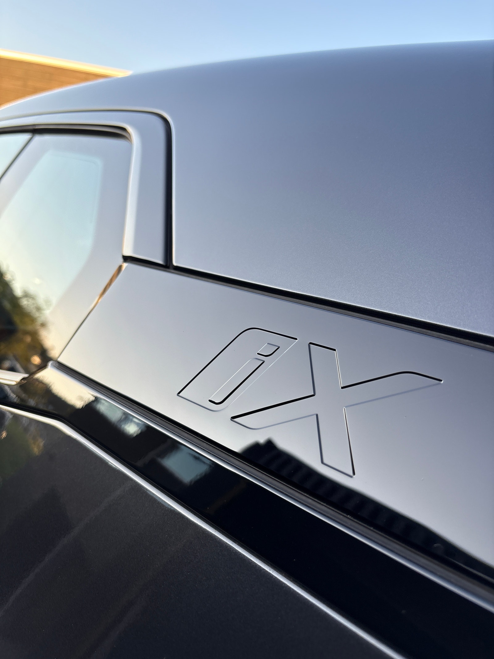 BMW iX xDrive40, 326ps, 2022