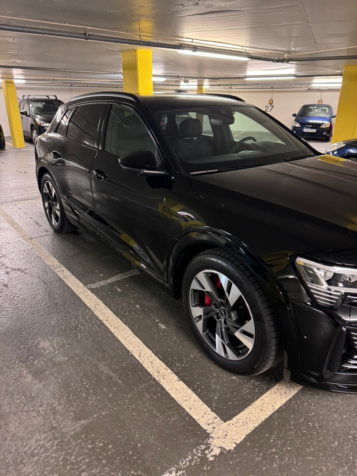 Audi Q8 50 e-tron quattro, 340hp, 2024
