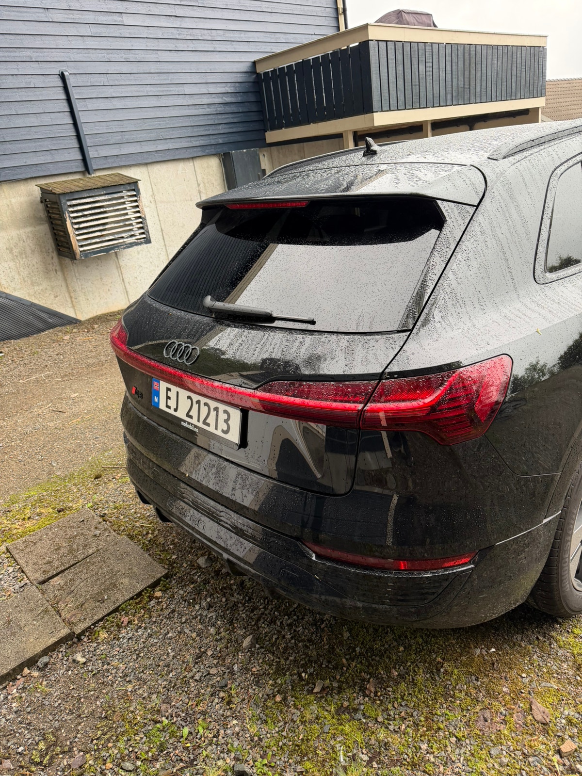Audi Q8 50 e-tron quattro, 340hp, 2024