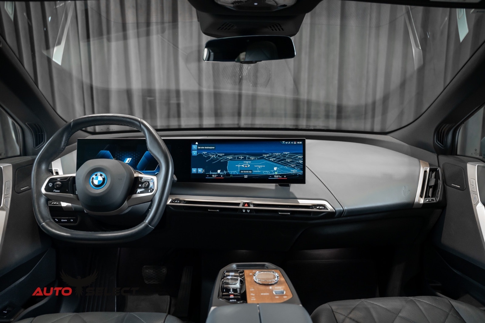 BMW iX xDrive50, 524hk, 2022
