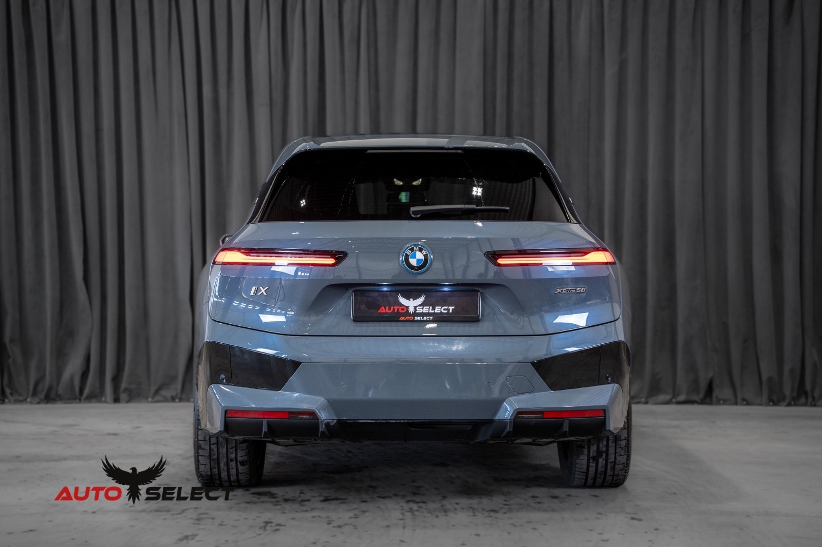 BMW iX xDrive50, 524hk, 2022
