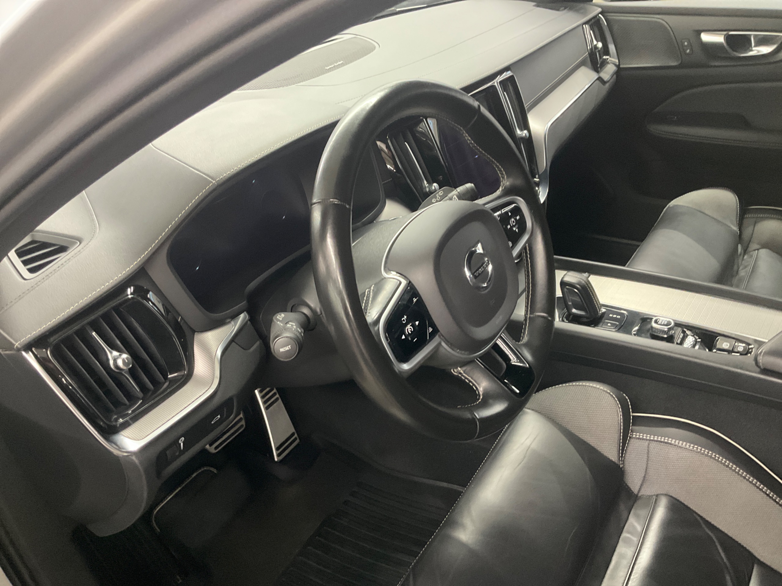 Volvo V60 B4 Geartronic, 197hk, 2021