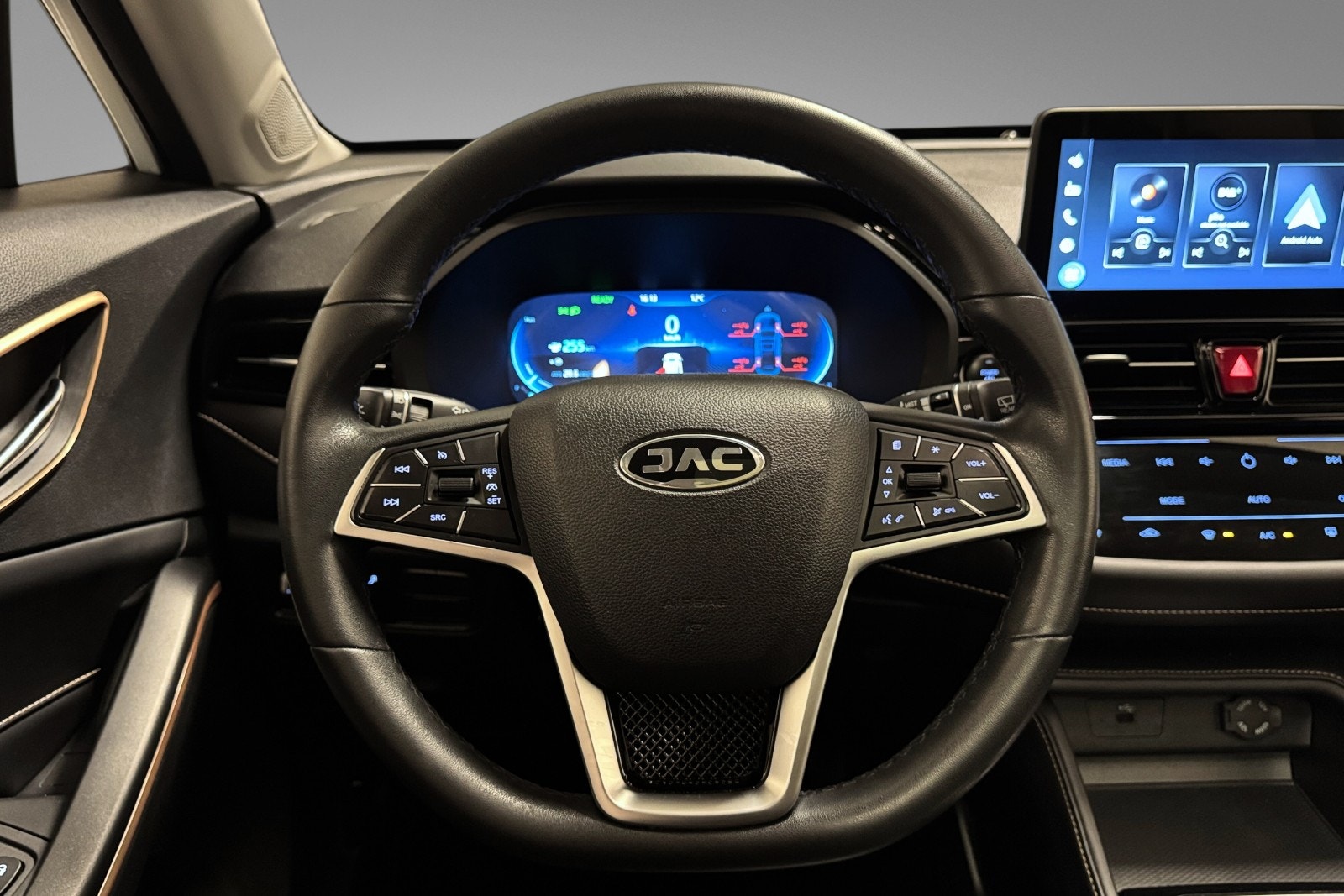 JAC e-JS4, 193hp, 2022