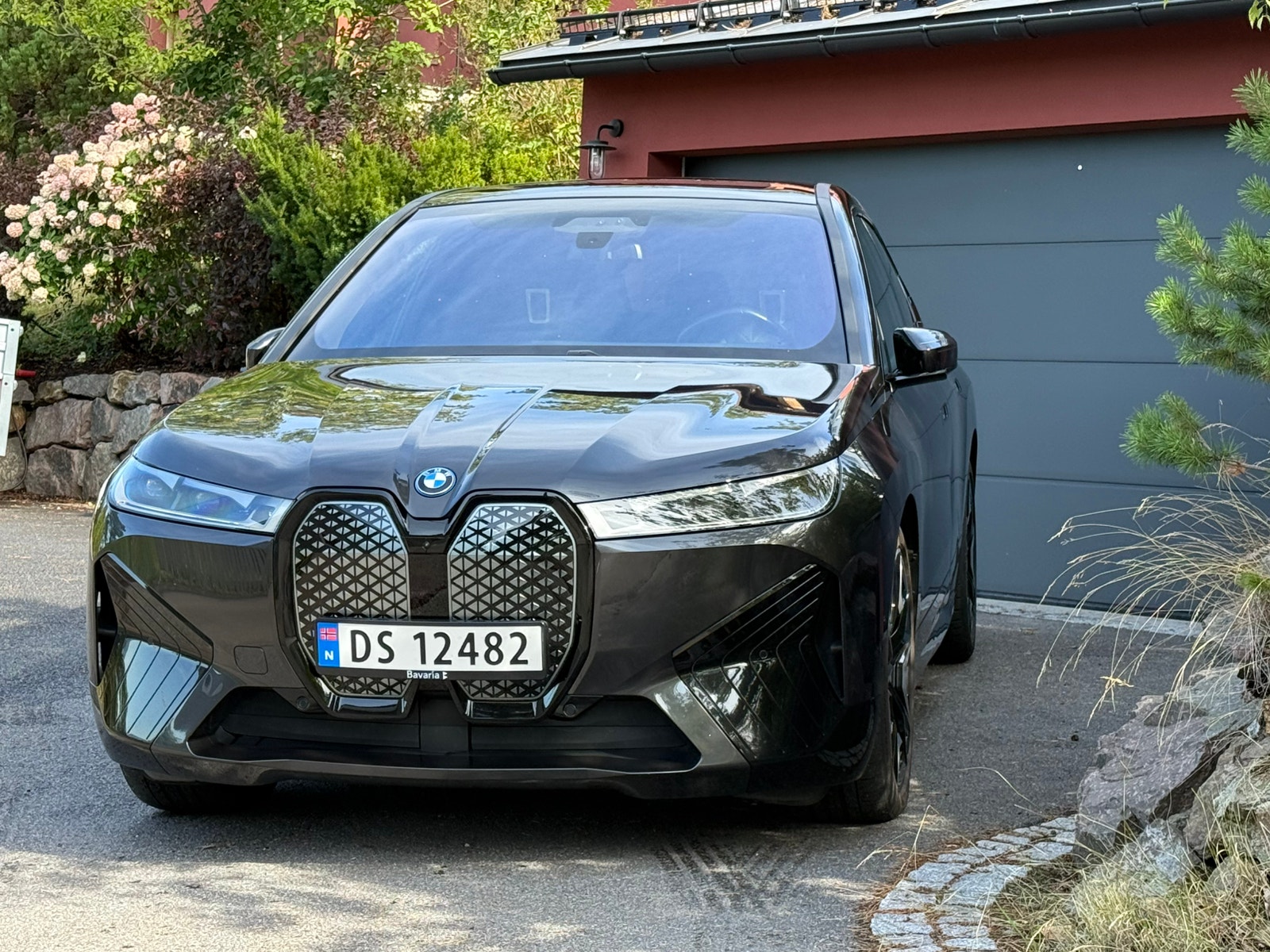 BMW iX xDrive50, 524hk, 2022