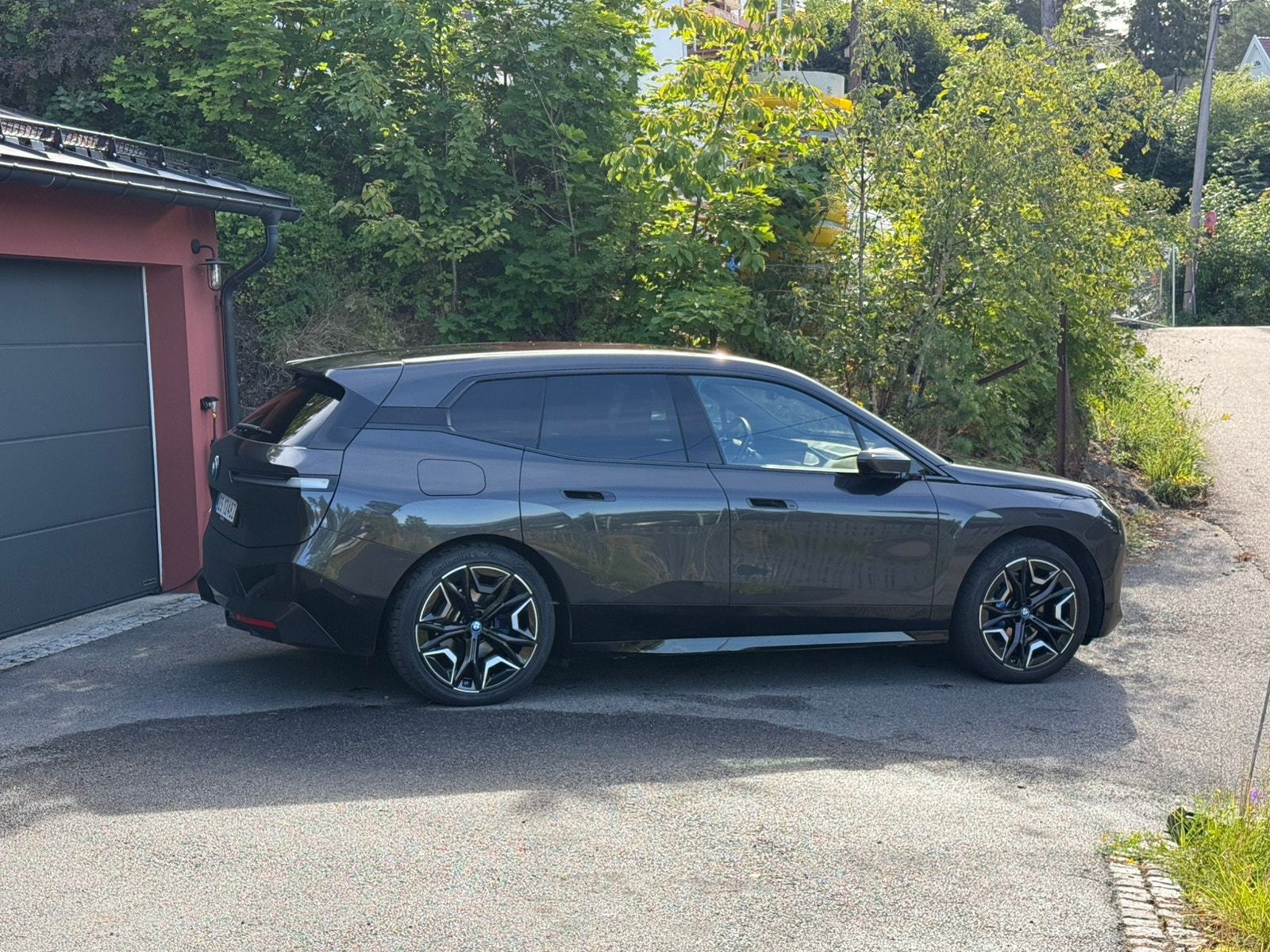BMW iX xDrive50, 524hk, 2022