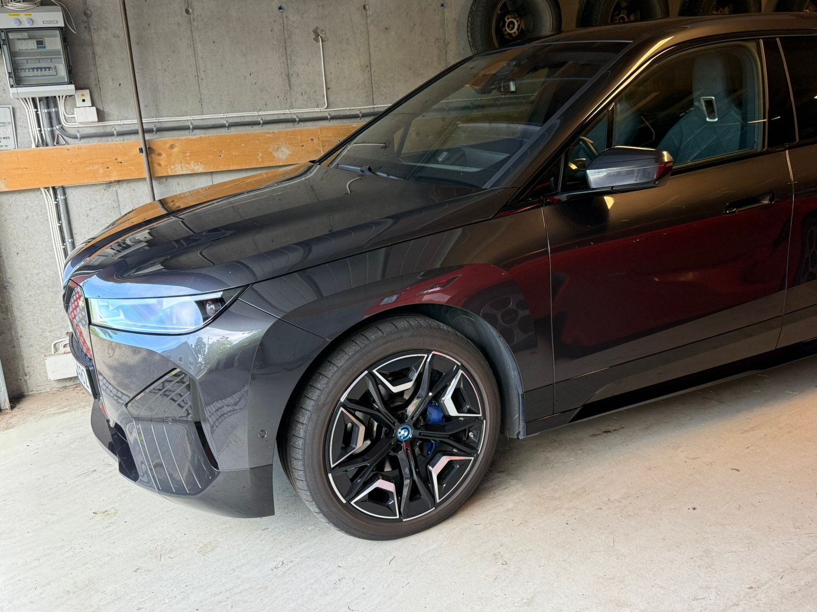 BMW iX xDrive50, 524hk, 2022