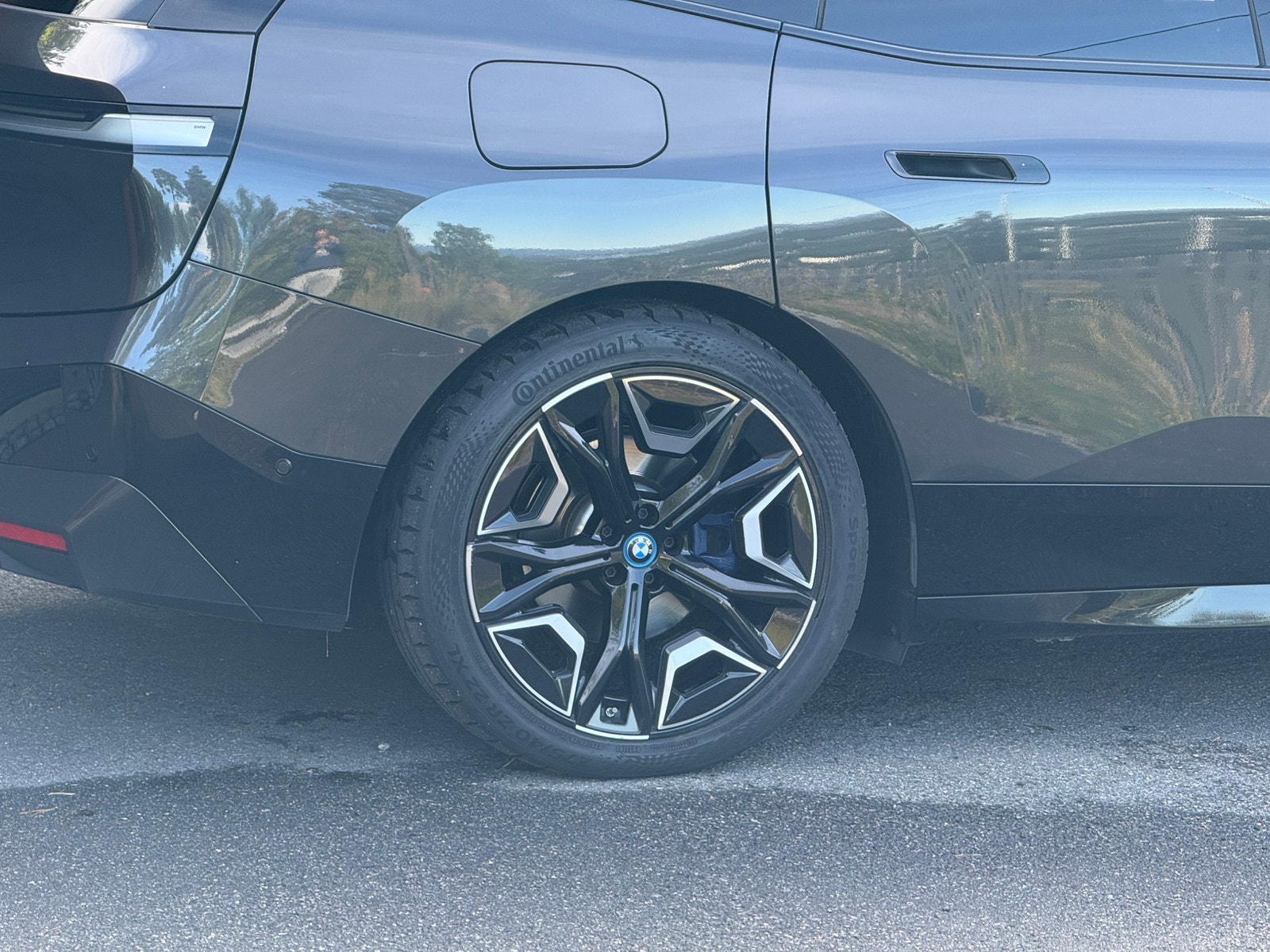 BMW iX xDrive50, 524hk, 2022