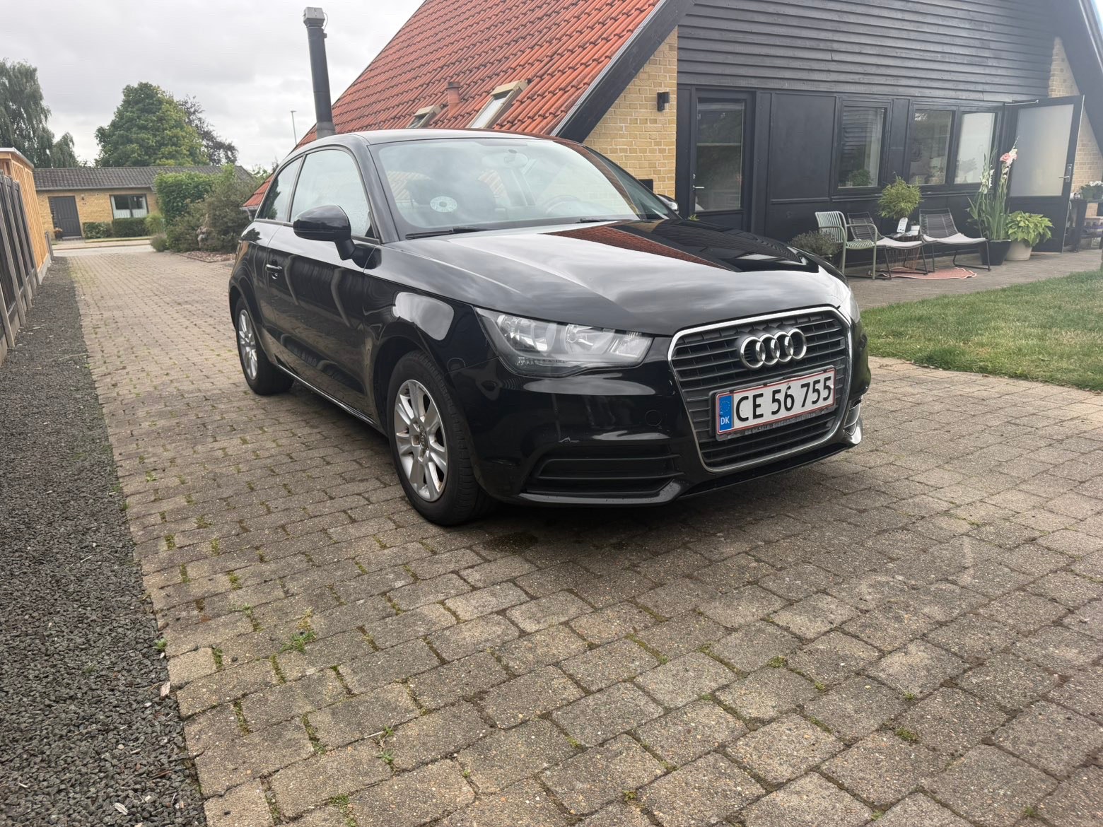 Audi A1 1.6 TDI  Manual, 5-trins, 105ps, 2012