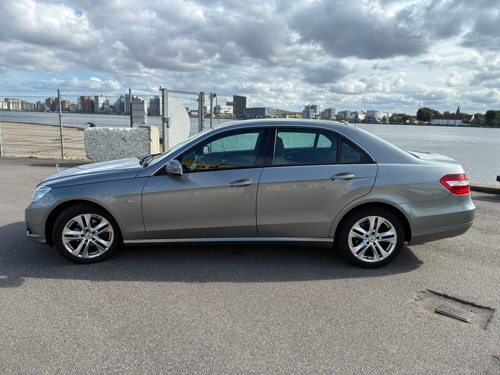 Mercedes-Benz E 200 CGI BlueEFFICIENCY 5G-Tronic, 184ps, 2010