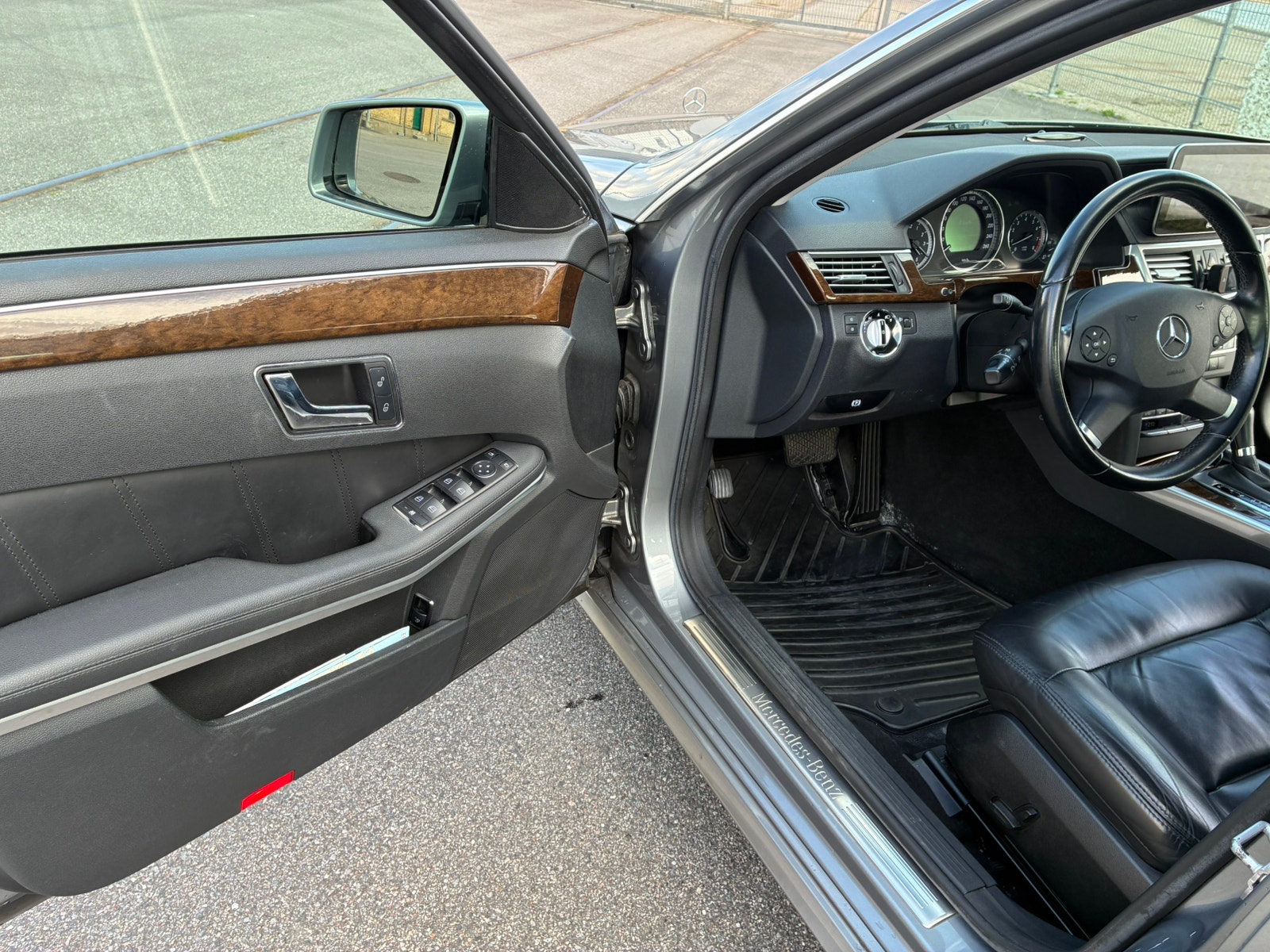 Mercedes-Benz E 200 CGI BlueEFFICIENCY 5G-Tronic, 184ps, 2010