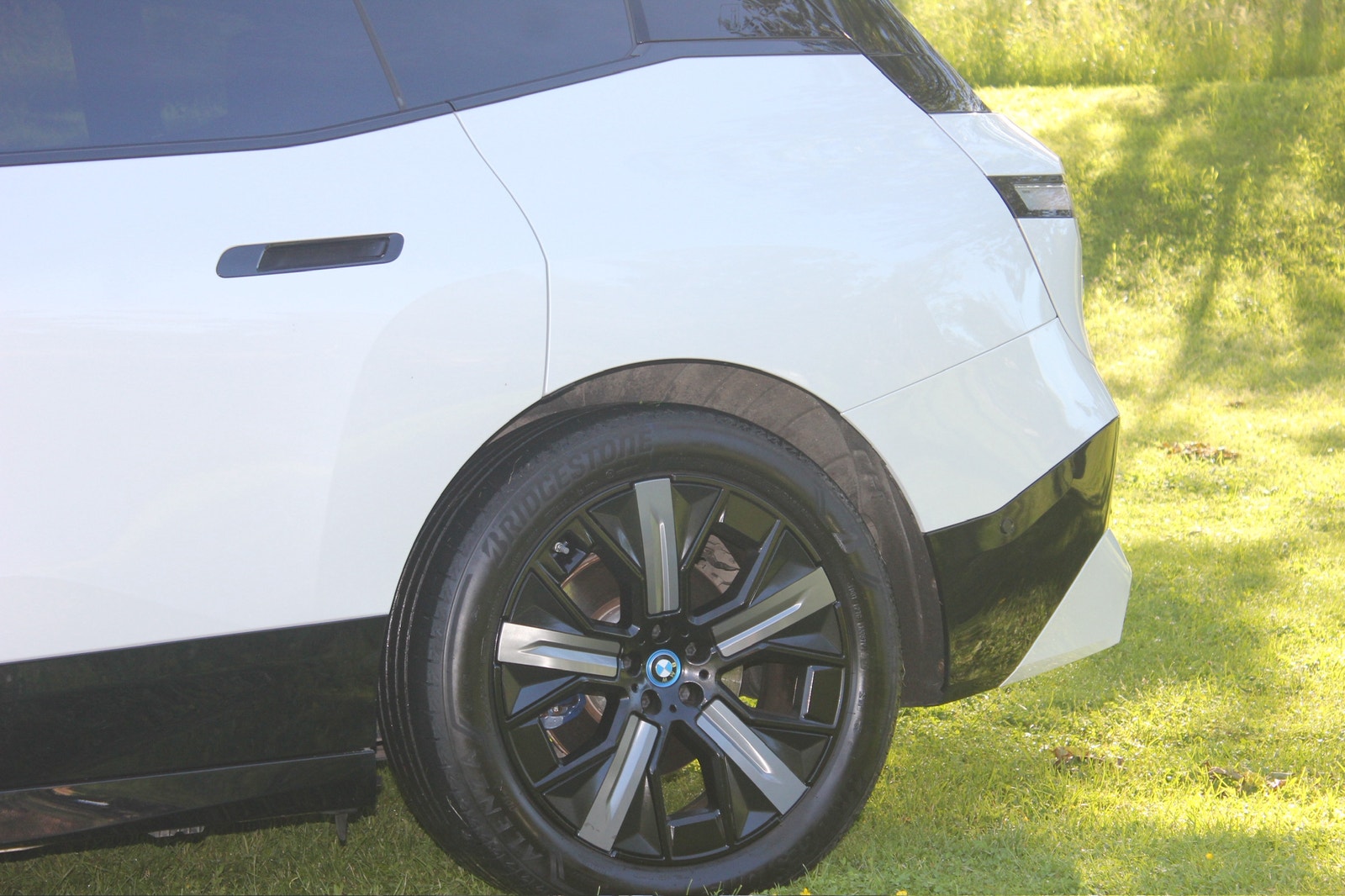 BMW iX xDrive50, 524hk, 2025