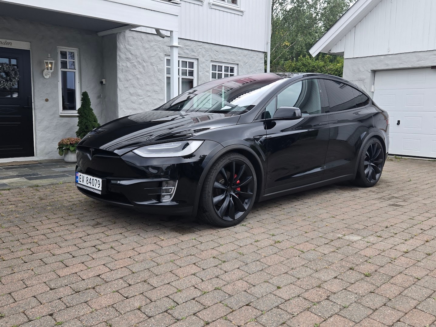 Tesla Model X Long Range, 423ps, 2019