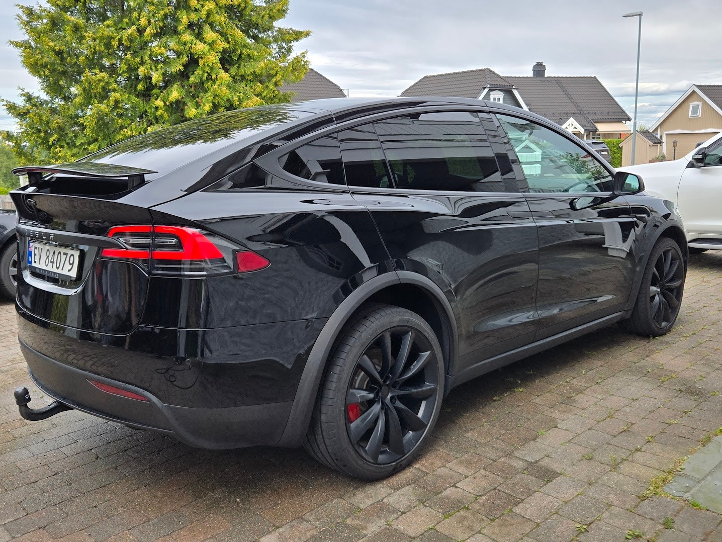 Tesla Model X Long Range, 423ps, 2019