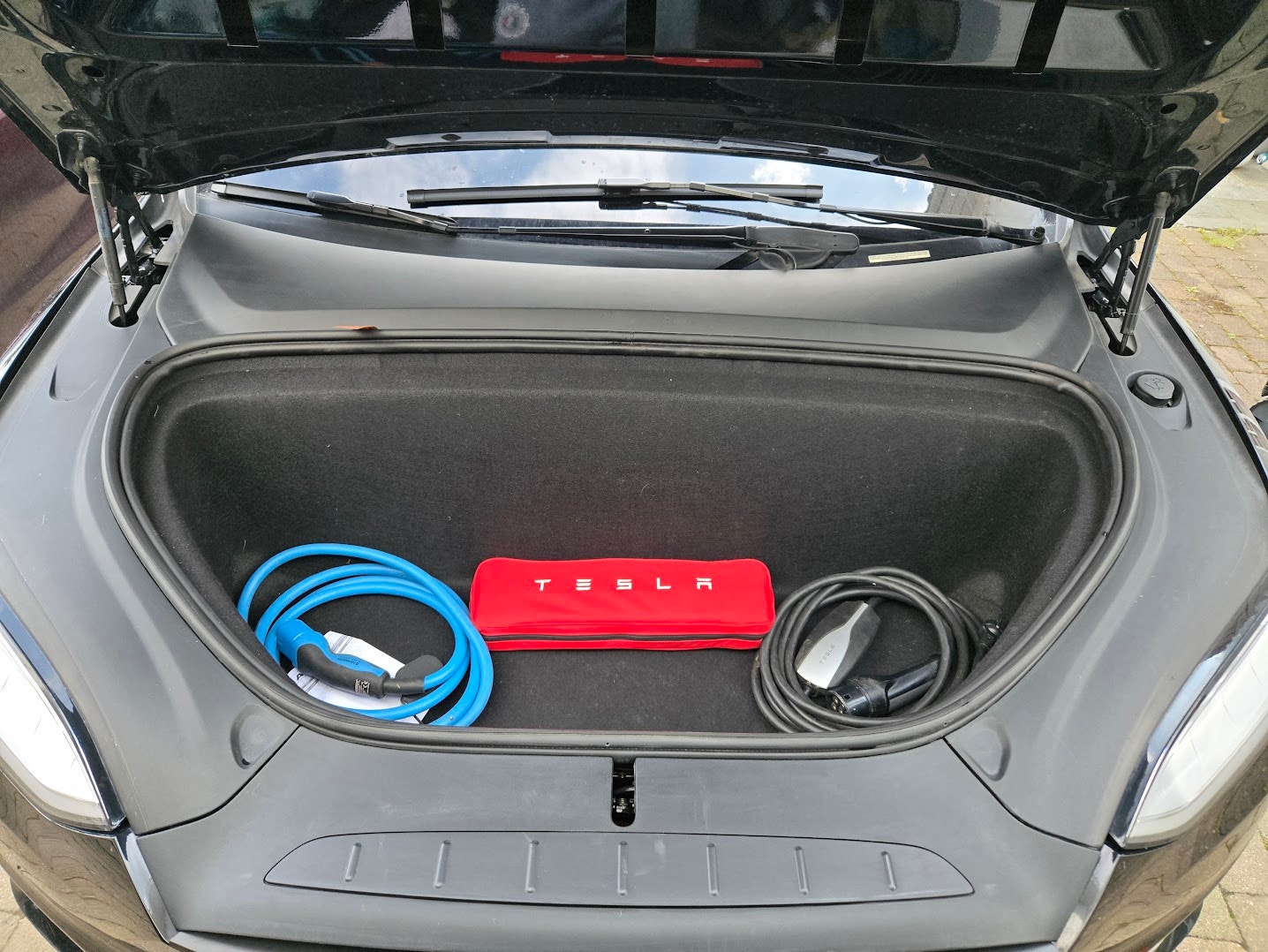 Tesla Model X Long Range, 423ps, 2019