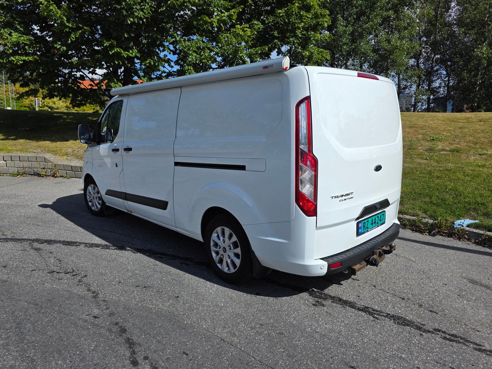 Ford Transit Custom 300 2.0 EcoBlue SelectShift, 130hp, 2021