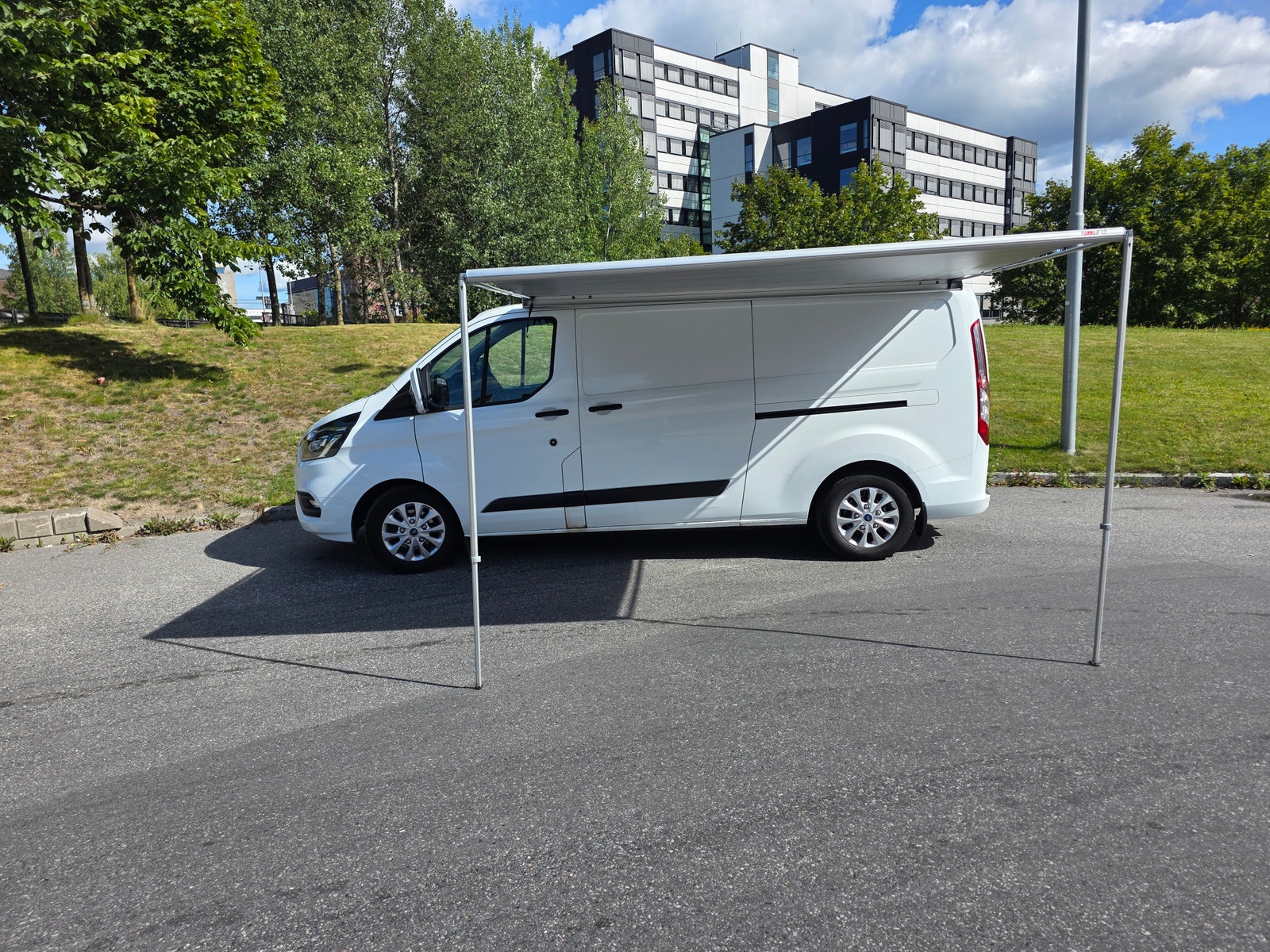 Ford Transit Custom 300 2.0 EcoBlue SelectShift, 130hp, 2021