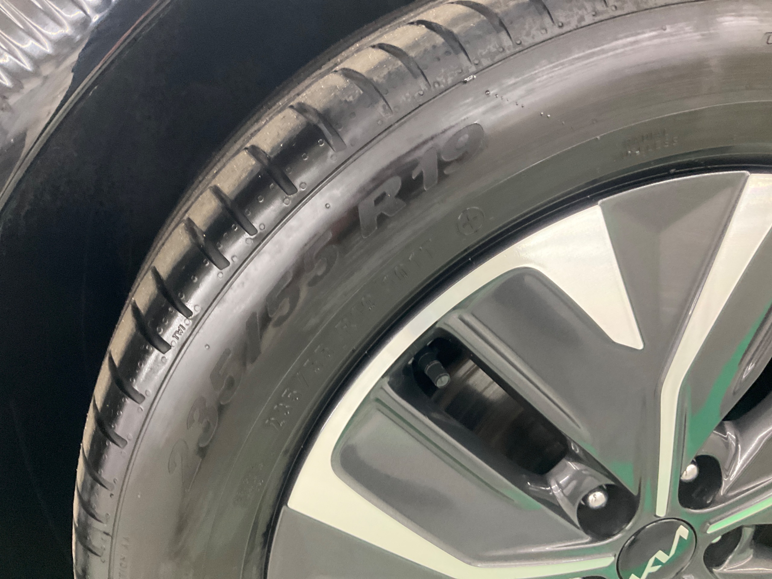 Kia EV6 77.4 kWh, 228ps, 2022